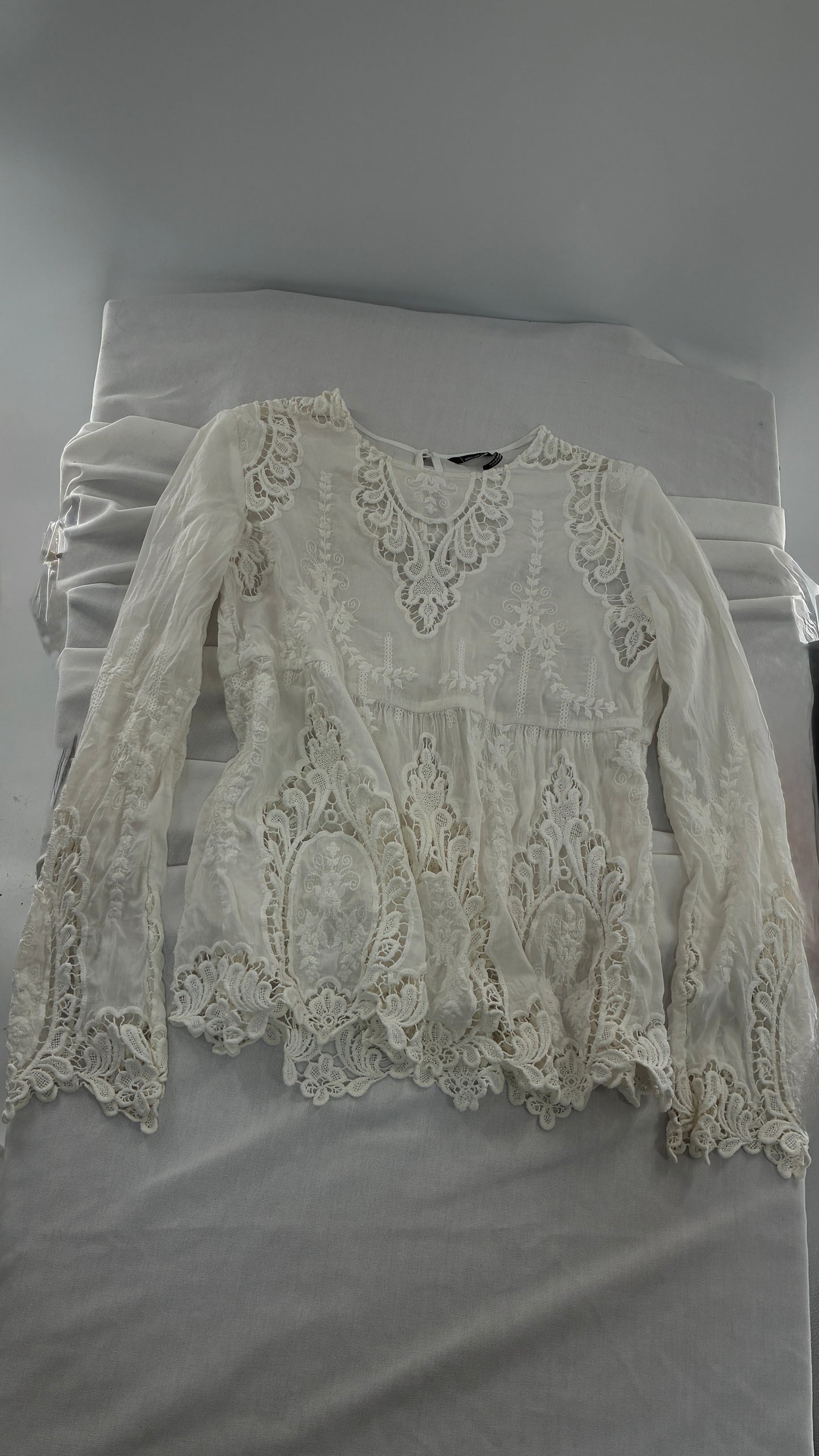 Vintage DOLCE VITA Eyelet Lace Blouse (Medium)