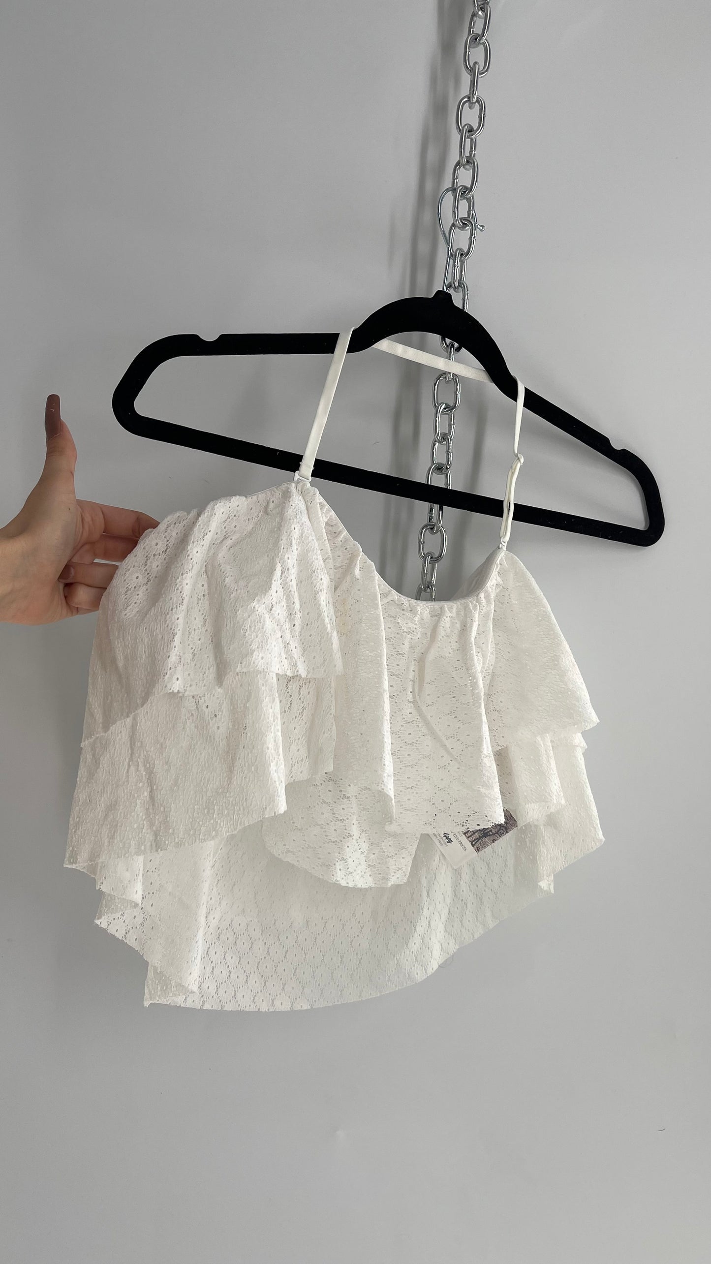 HOPLUN Voluminous White Lace Ruffled Halter Bandeau (XL)