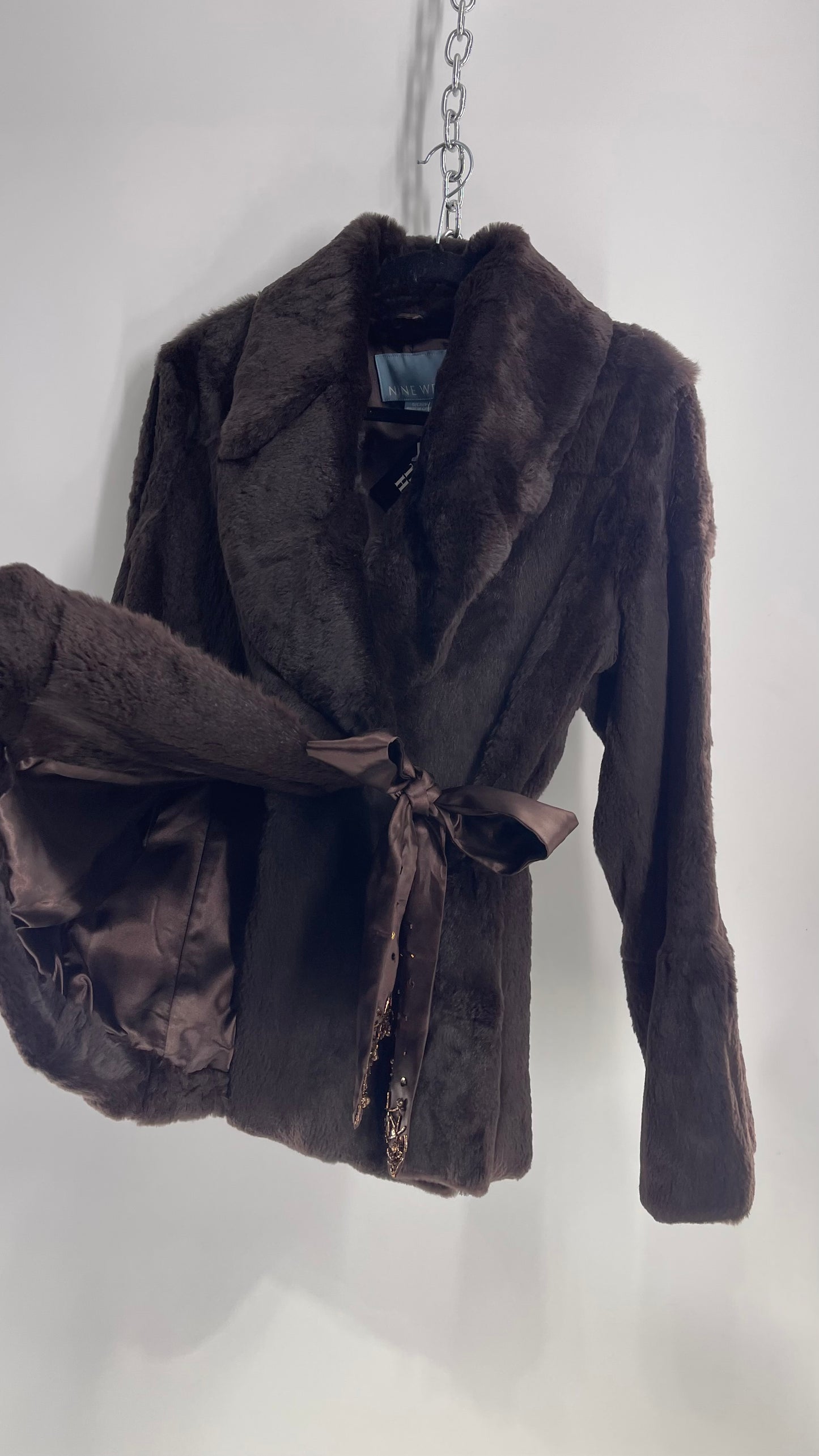 Deadstock Vintage Brown Fur Jacket with Lapels and Bell Sleeves (Small)