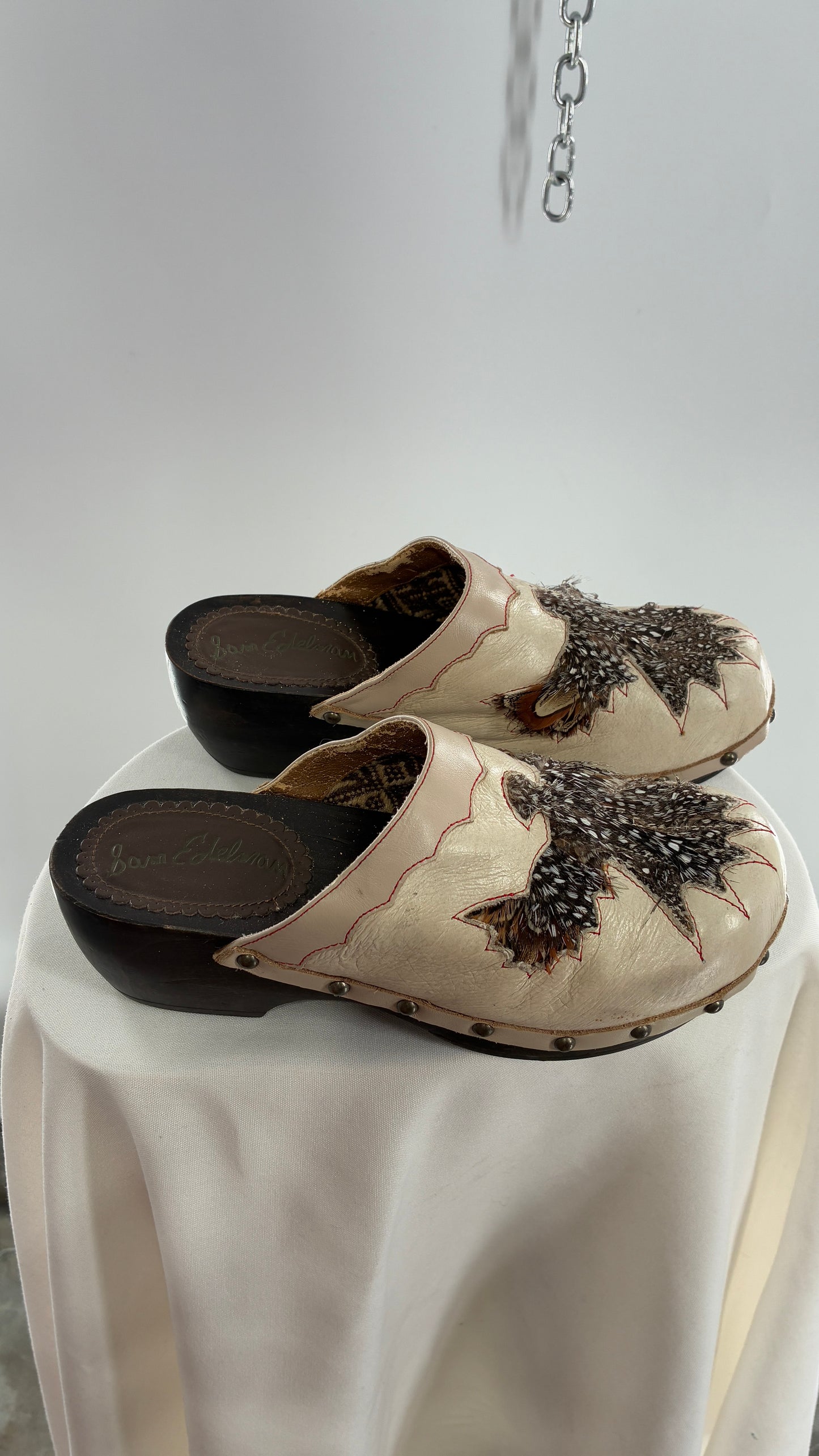 RARE 1970s Vintage SAM EDELMAN Cream Leather Clog with Feathered Phoenix (8)