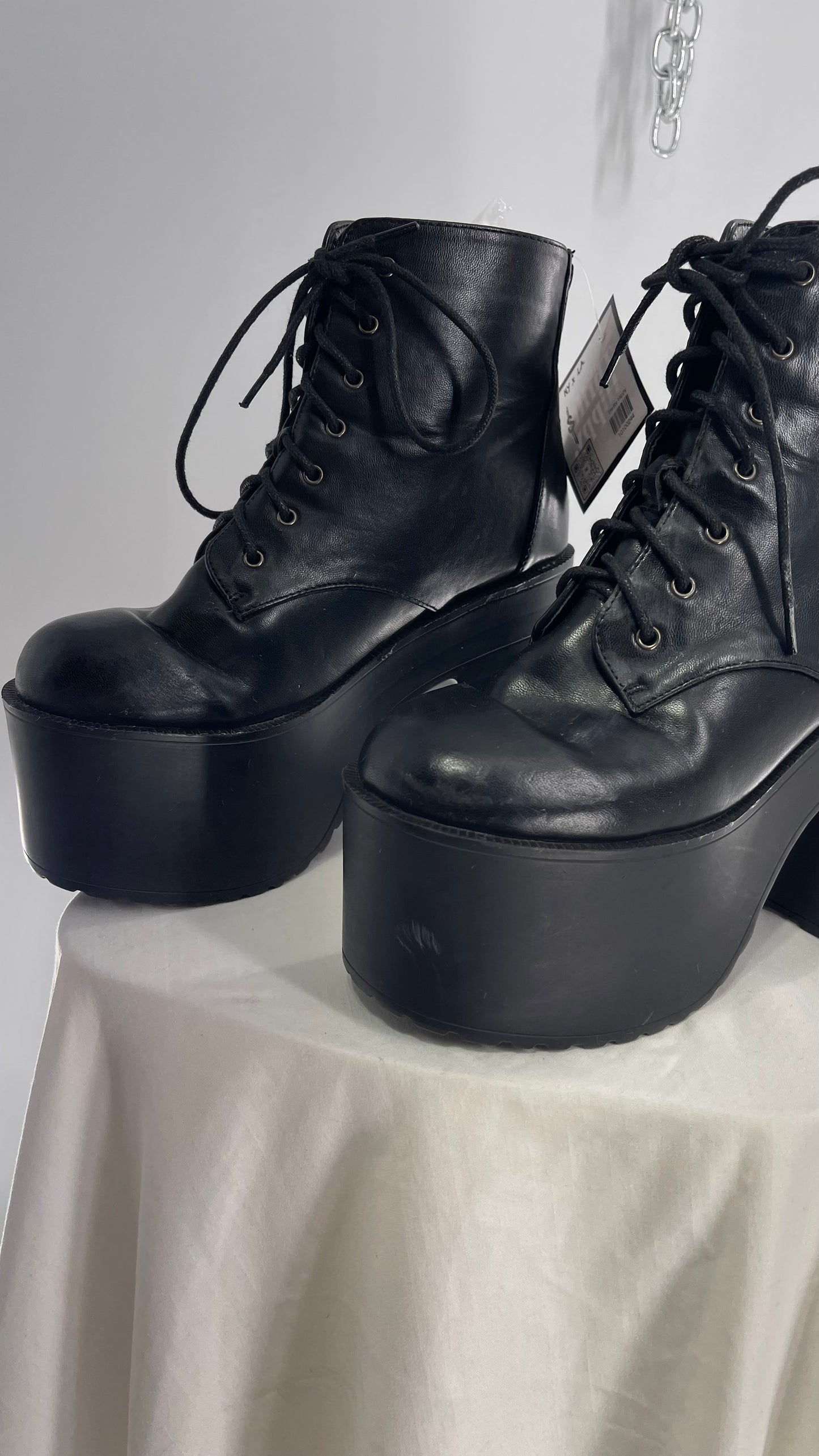 Vintage NY X LA Black Leather Platform Chunky Heel Combat Boot (8)