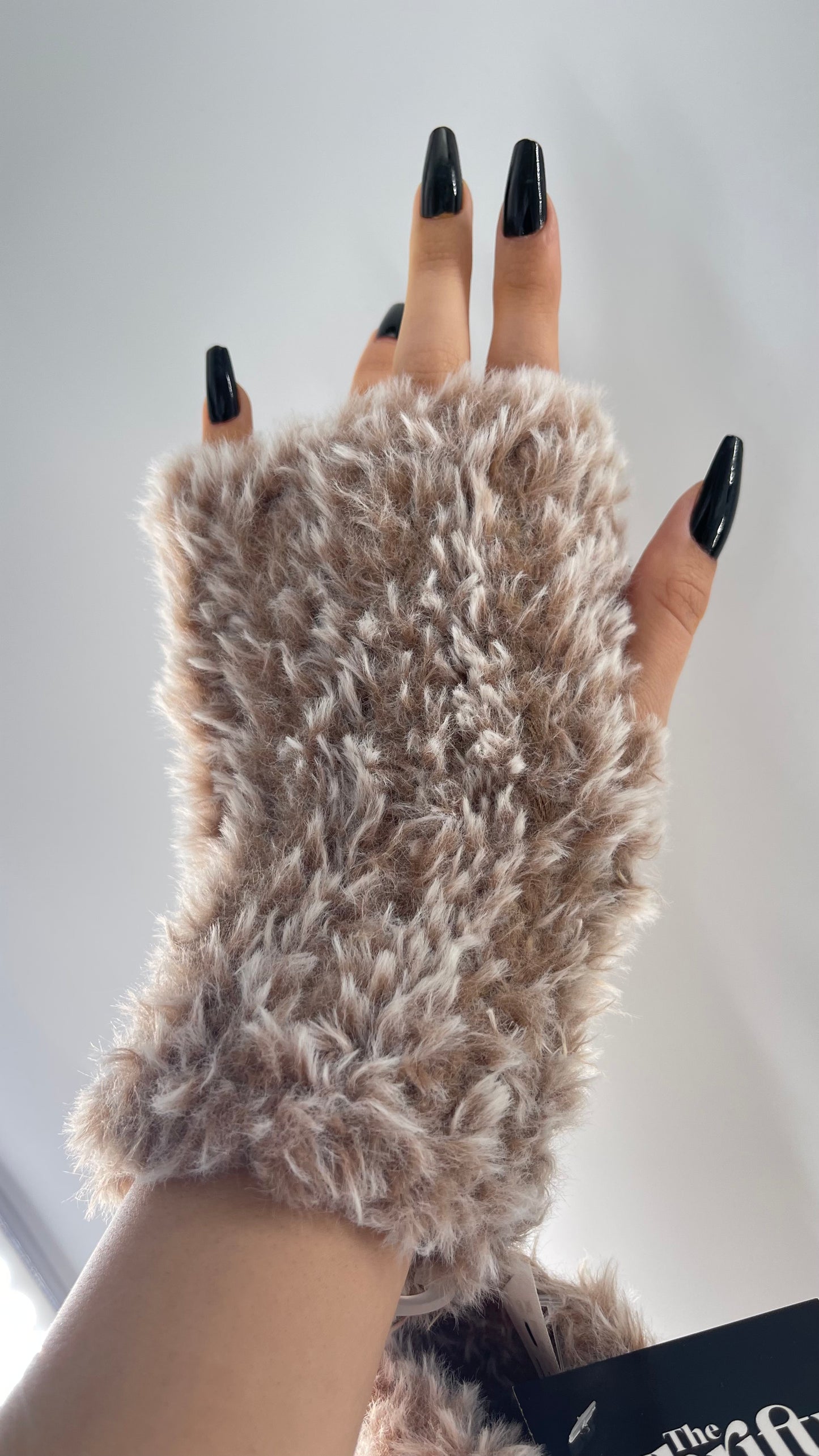 Urban Outfitters Tan White Faux Fur Fuzzy Hand Warmers Fingerless Gloves