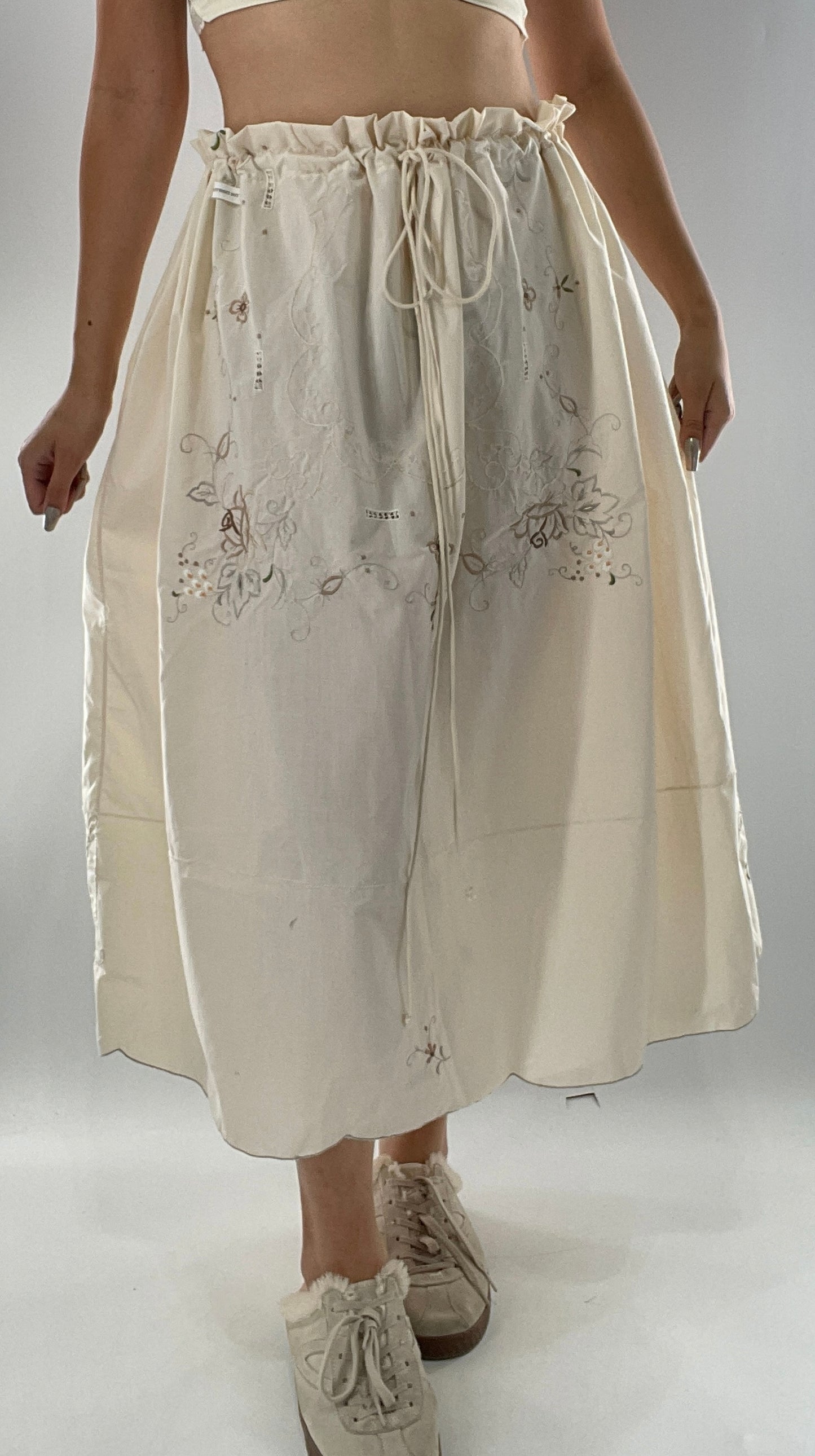 Custom Handmade Vintage Embroidered Off White Soirée Skirt (One Size)