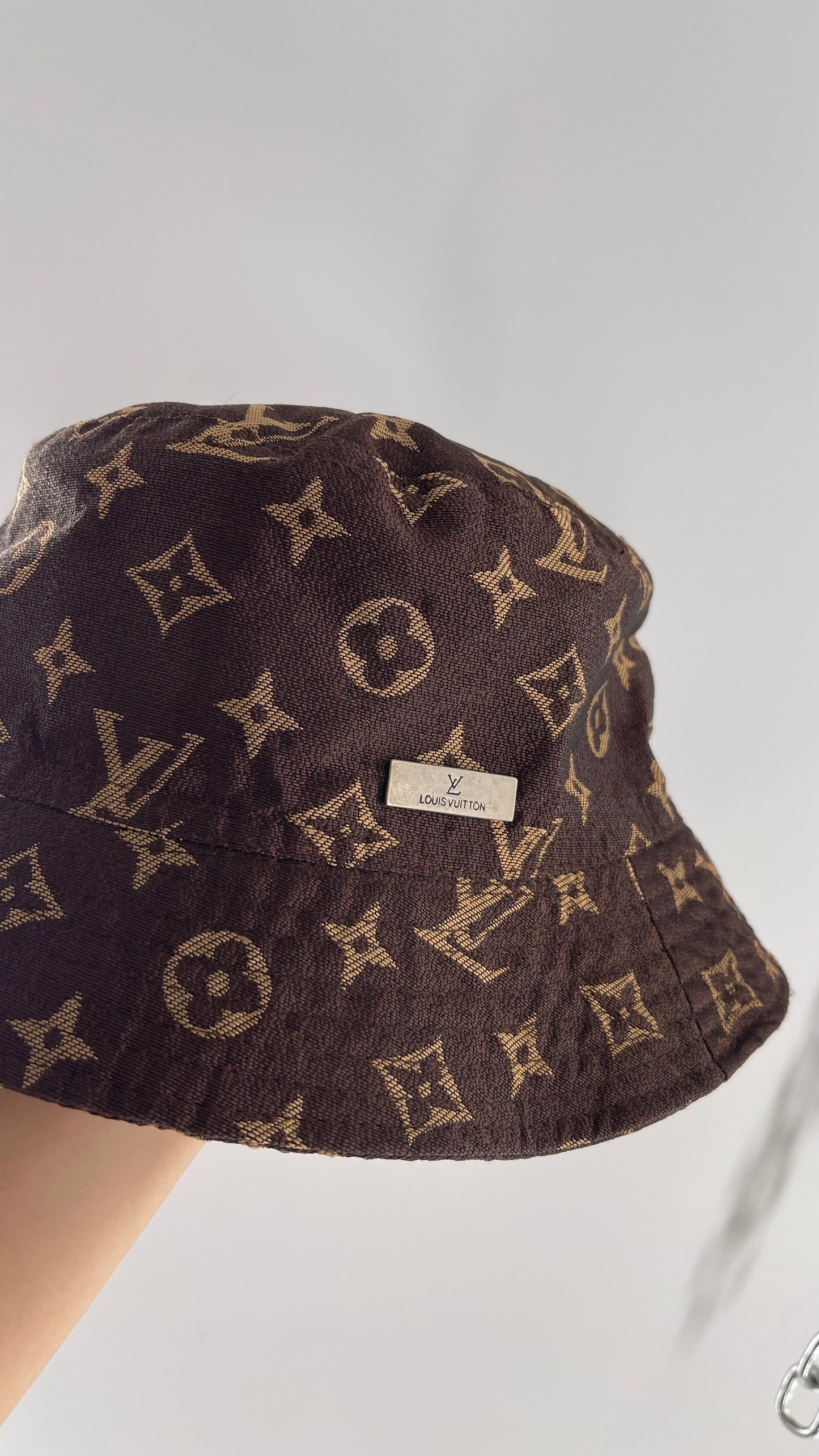 Unauthenticated Louis Vuitton Brown Monogram Bucket Hat