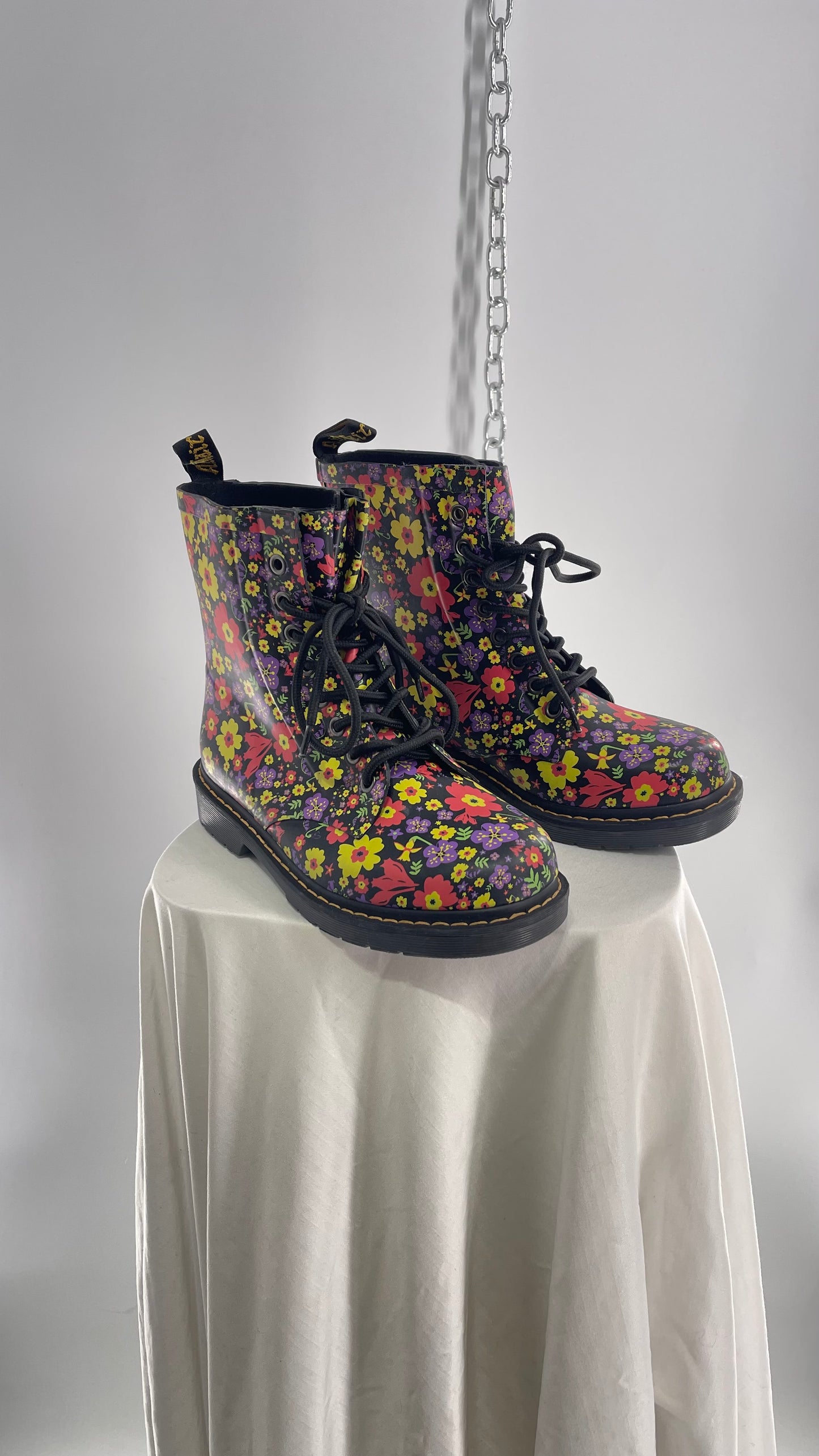 Doctor Martens Flower Printed Rubber Boots (9L 8M)