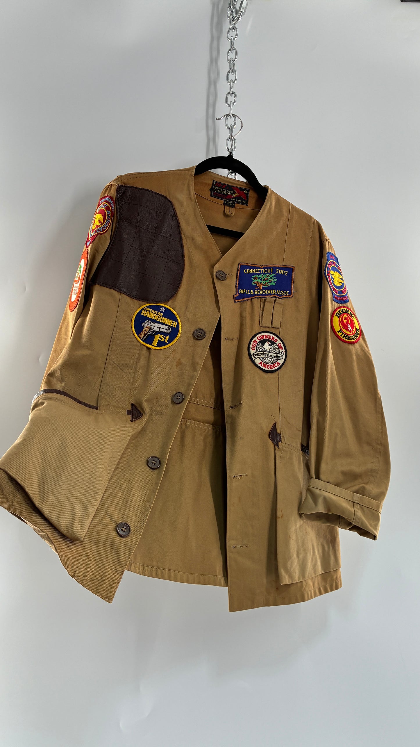 Vintage CT Ranger Shooting/Hunting Jacket Covered in Badges (42/Medium)