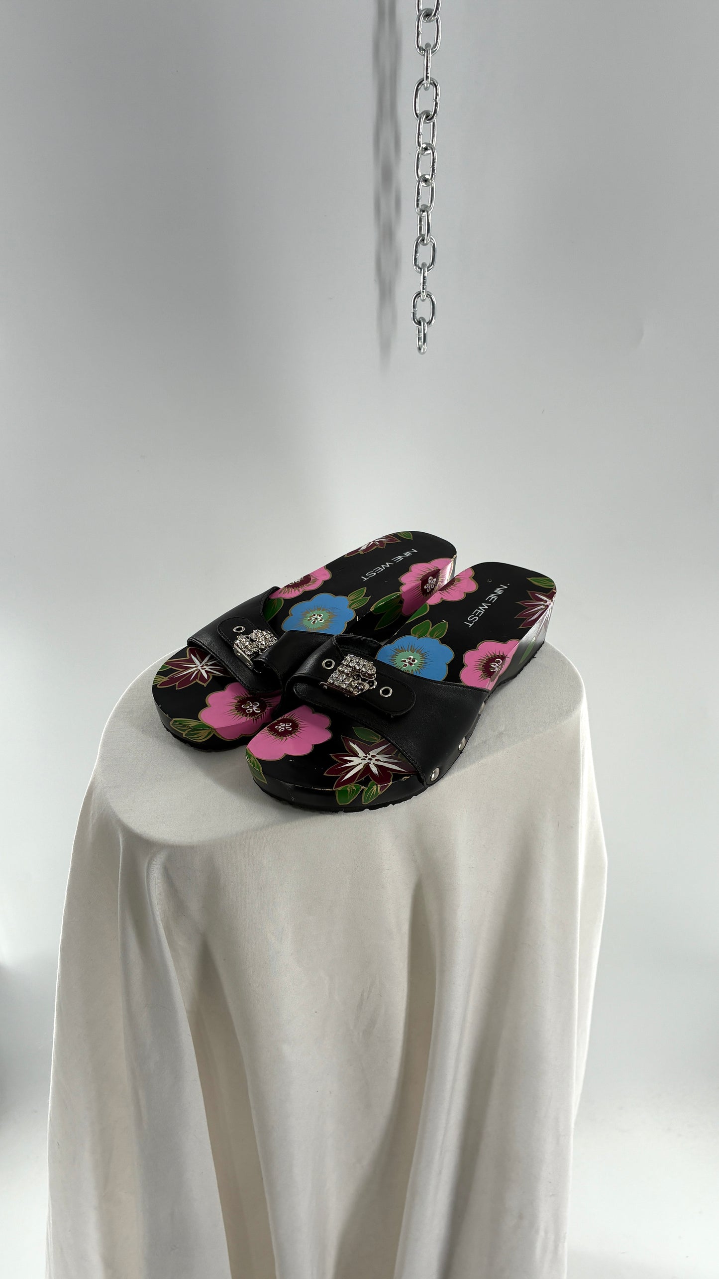 Vintage NINE WEST Black Clog Sandal with Colorful Hand Painted Flowers (7.5)
