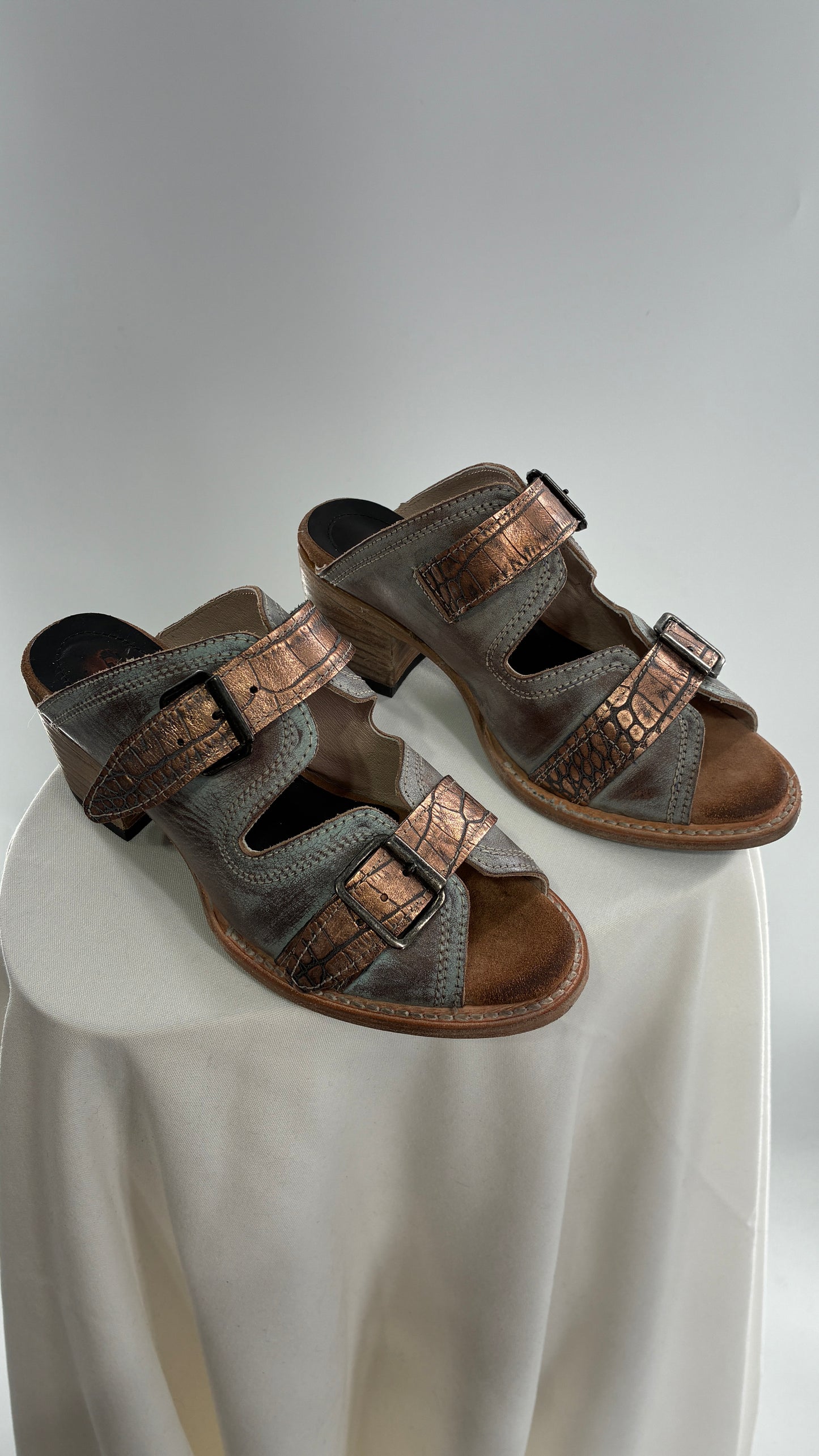 Free Bird Caprice Leather Sandal with Bronze Embossed Straps and Stamped Sole Made in Mexico (7)