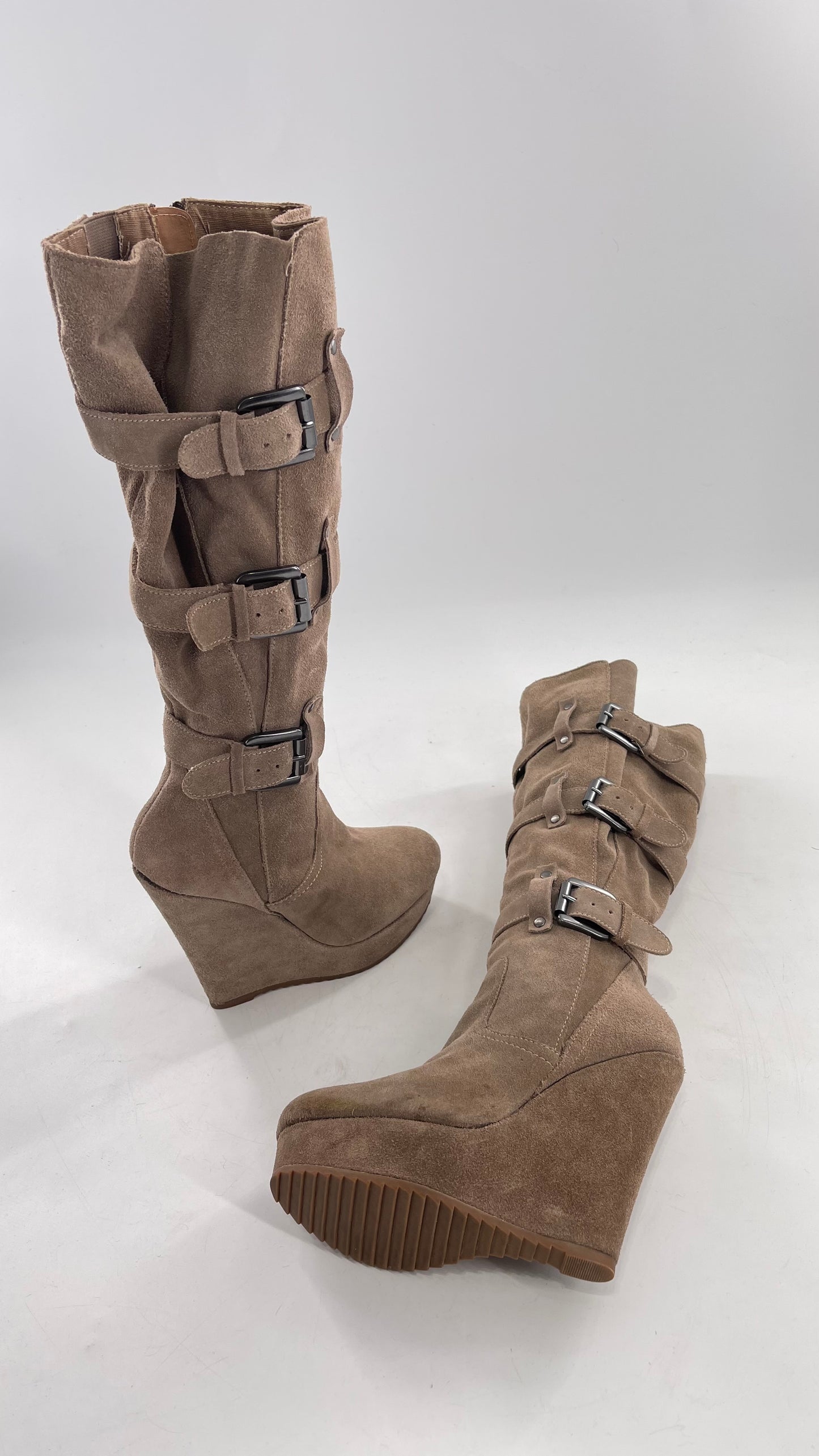 Vintage Bakers Genuine Suede Leather Gray/Tan Wedge Platform Knee High Boots with Gun Metal Buckles (6)