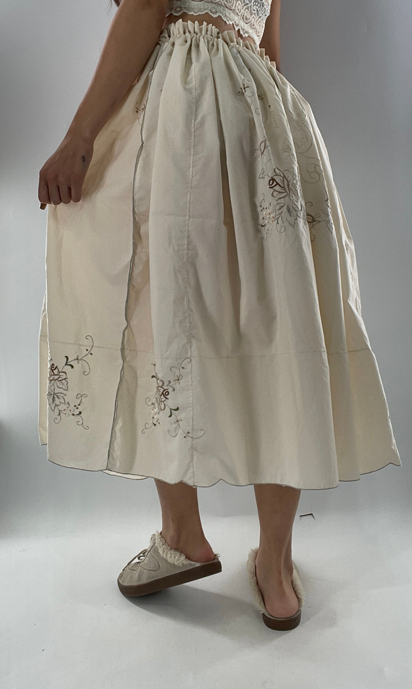 Custom Handmade Vintage Embroidered Off White Soirée Skirt (One Size)