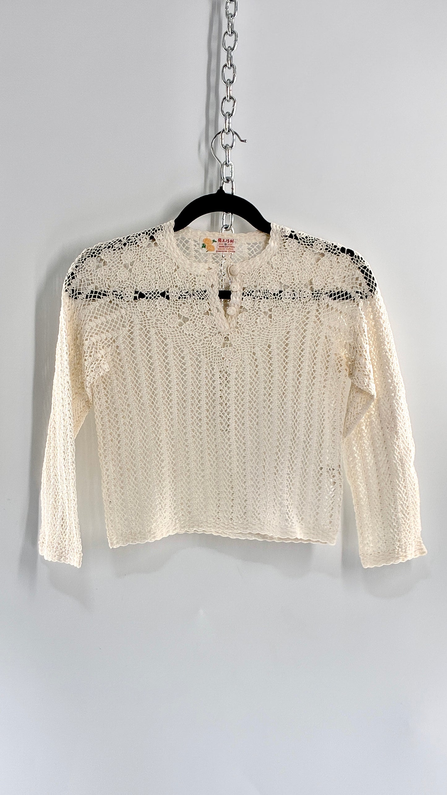 Vintage 1970s White Crochet Hand Made Quarter Sleeve Tunic Top Made in Shanghai (XS)