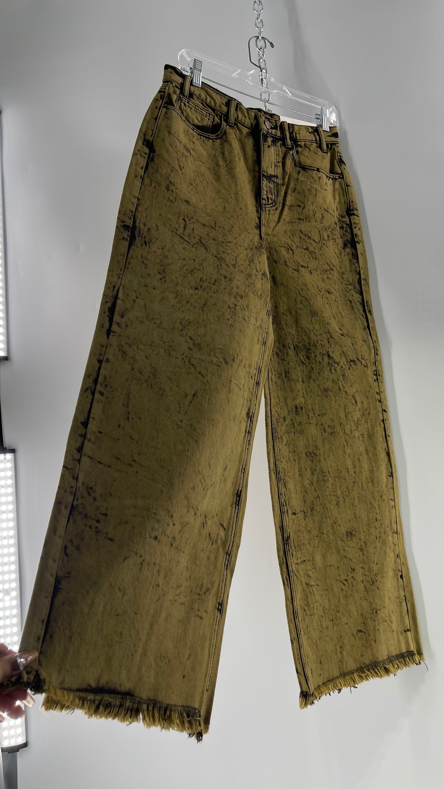 BDG Urban Outfitters Acid Wash Mossy Green High and Wide Jeans with Tags Attached (29)