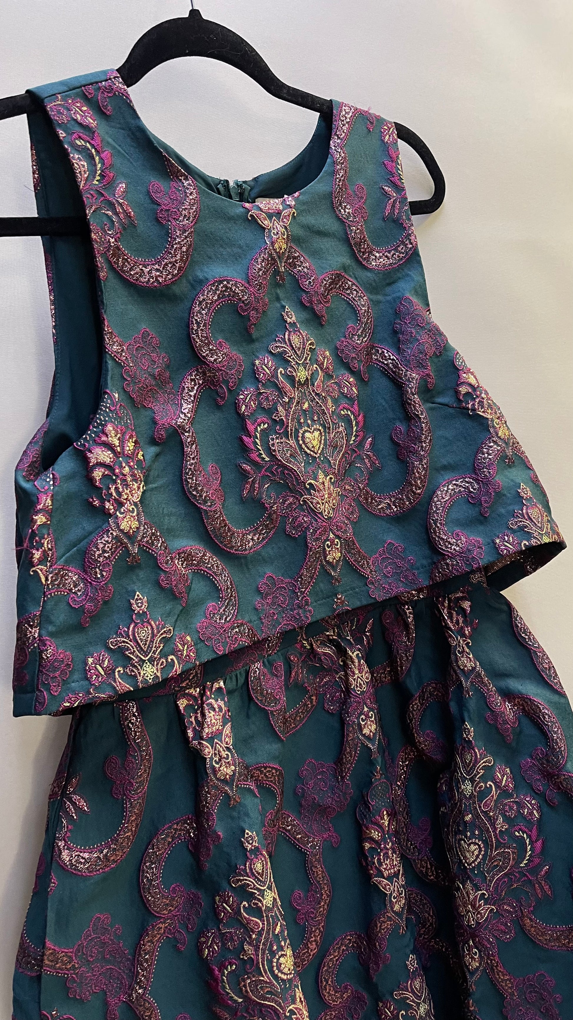 BHLDN Anthropologie - Green Brocade Mini Dress (8) The Thrifty Hippy BHLDN Anthropologie - Green Brocade Mini Dress (8) The Thrifty Hippy