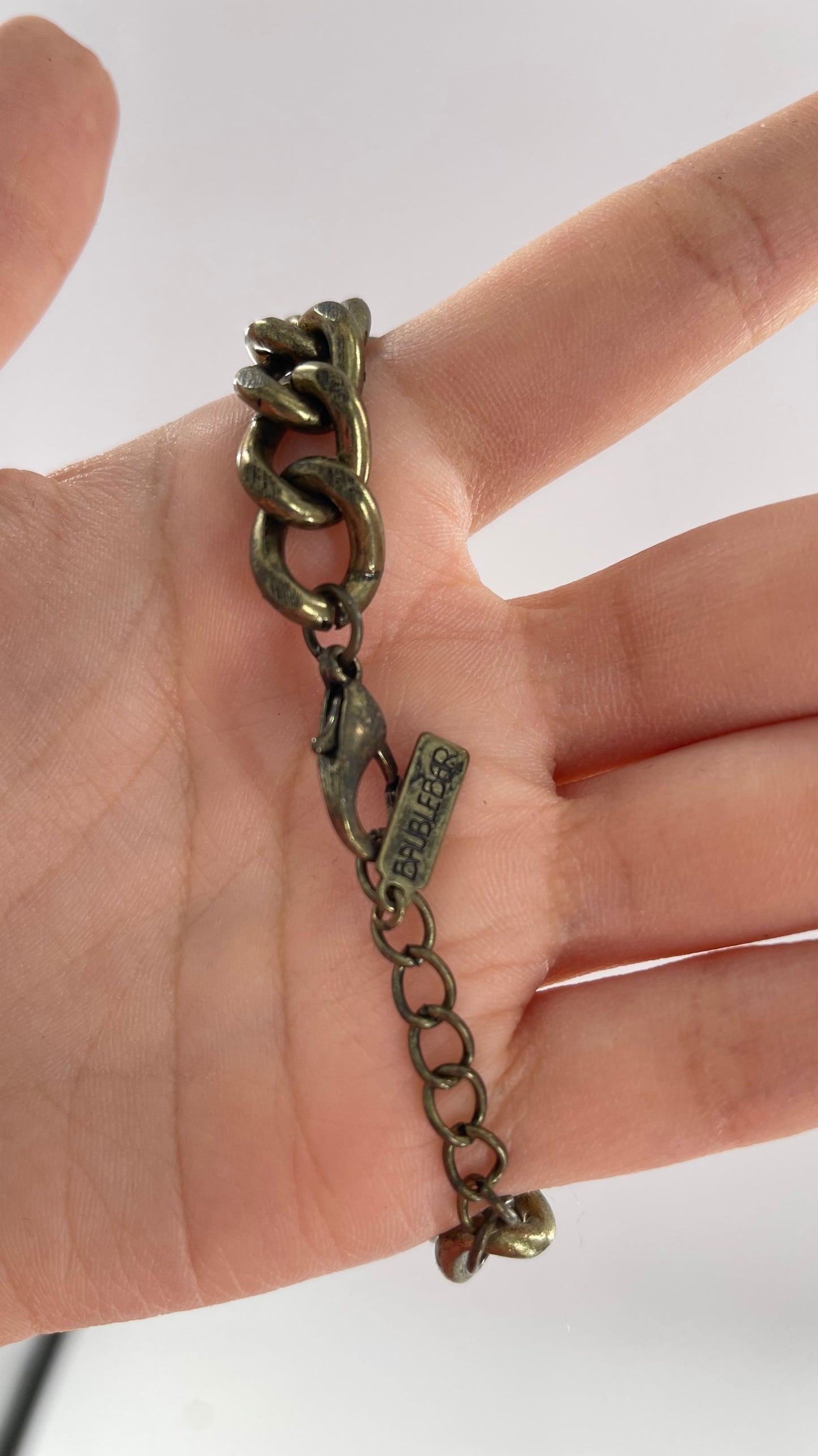 Bronze Chain Bracelet with Tortoise Shell Beret with Rhinestones