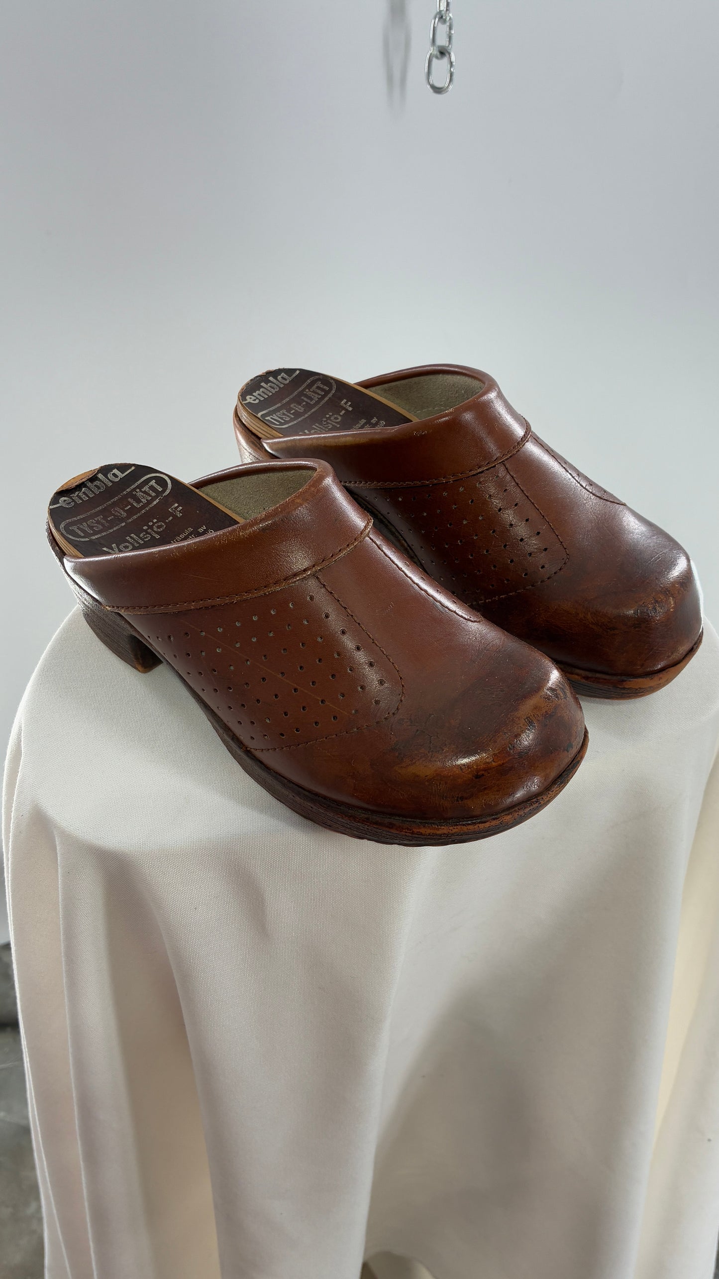 Vintage EMBLA 1970s Brown Leather, Wooden Clogs (37)