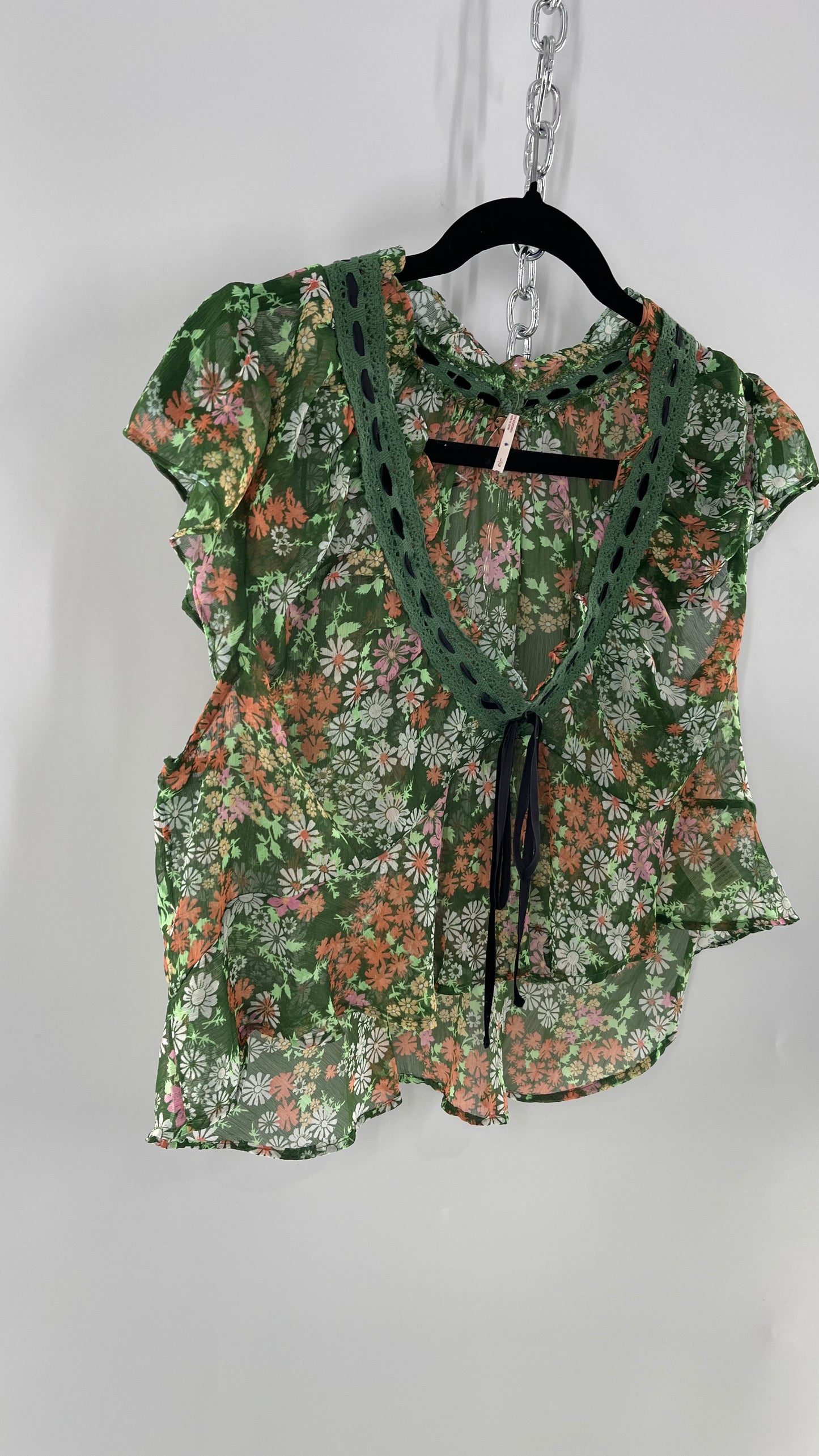 Free People Green Floral Blouse with Green Lace Neckline and Black Velvet Ribbon (Large)