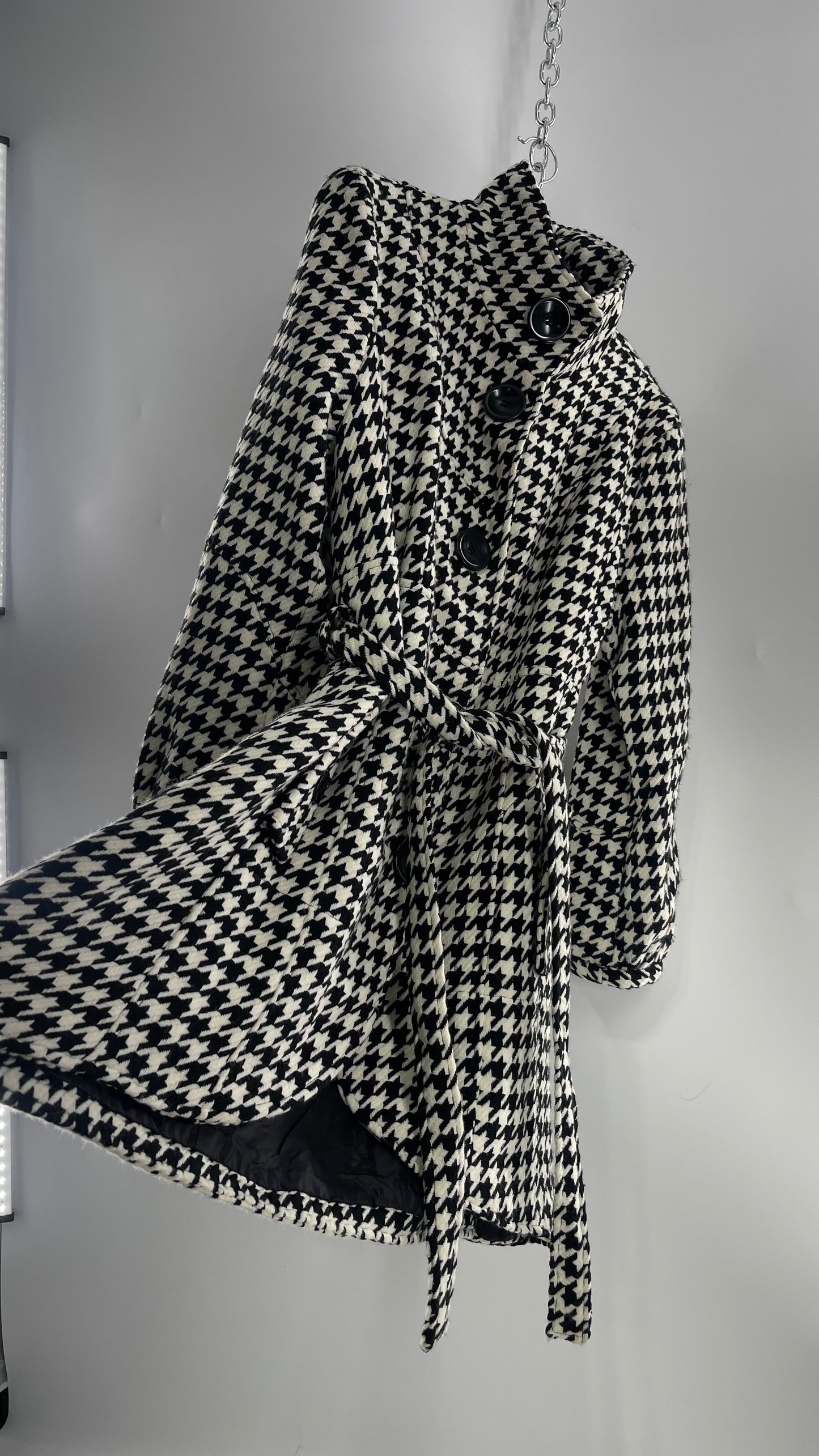 Deadstock Vintage Last Kiss Houndstooth Coat with Bubble Sleeve, Waist Tie, and Sweeping Hem (XXL)