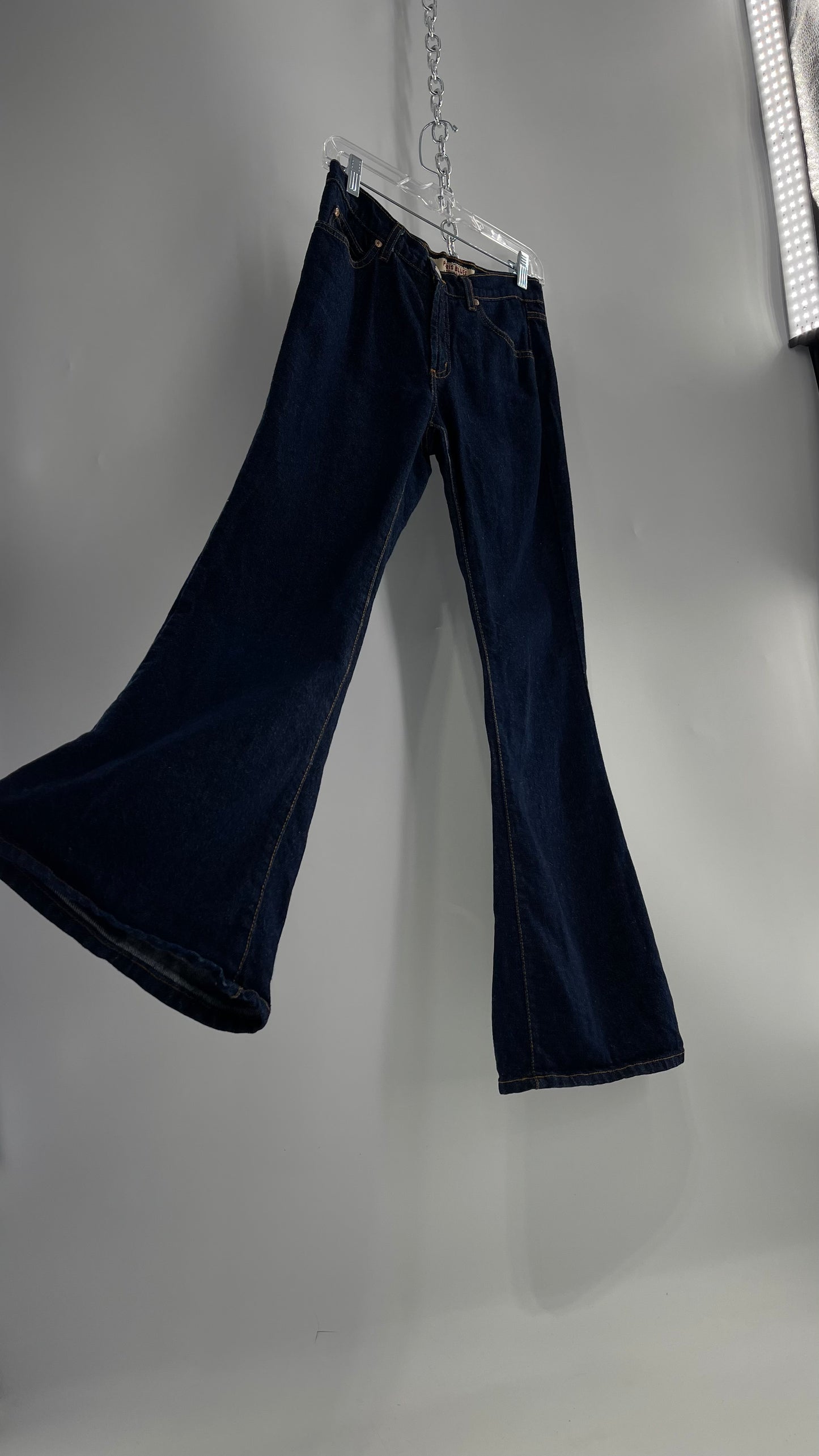 Vintage PARIS BLUES Dark Wash Kick Flare Denim Jeans(5)