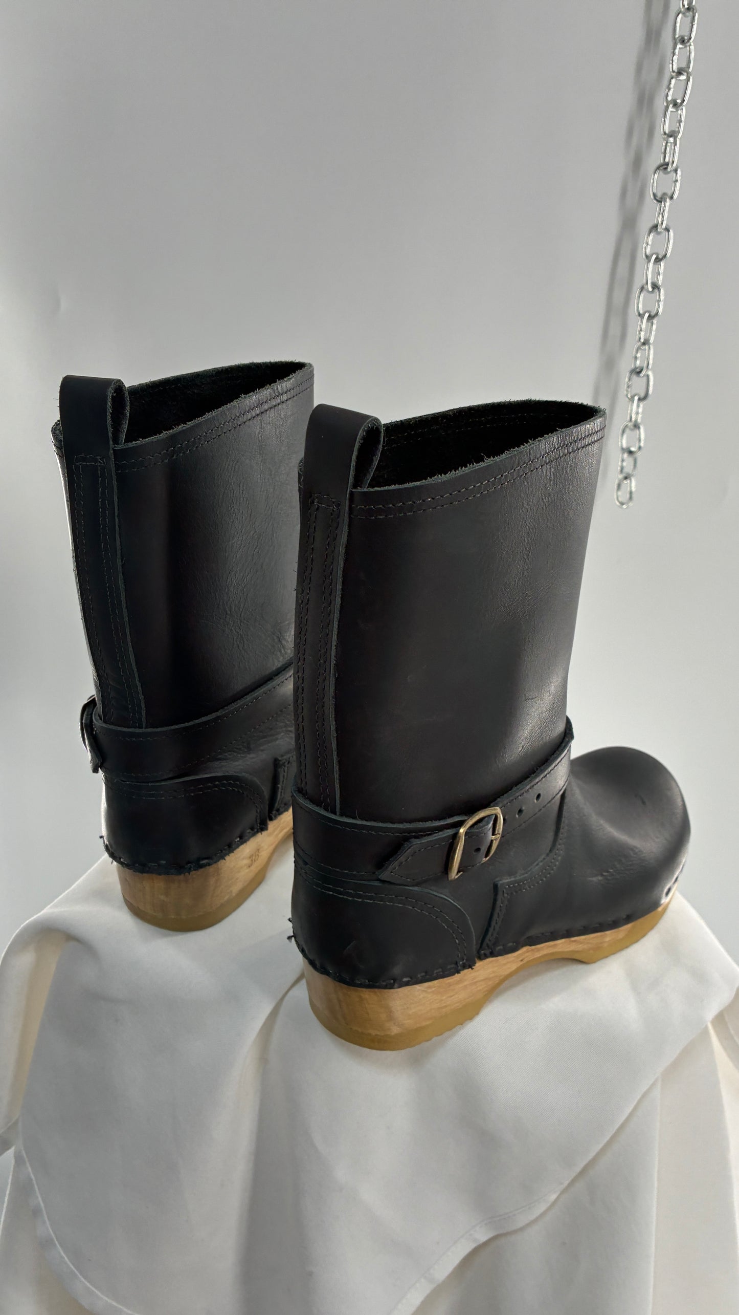 Vintage SVEN Swedish Thick Leather Black Clog Boots with Wooden Sole (38)
