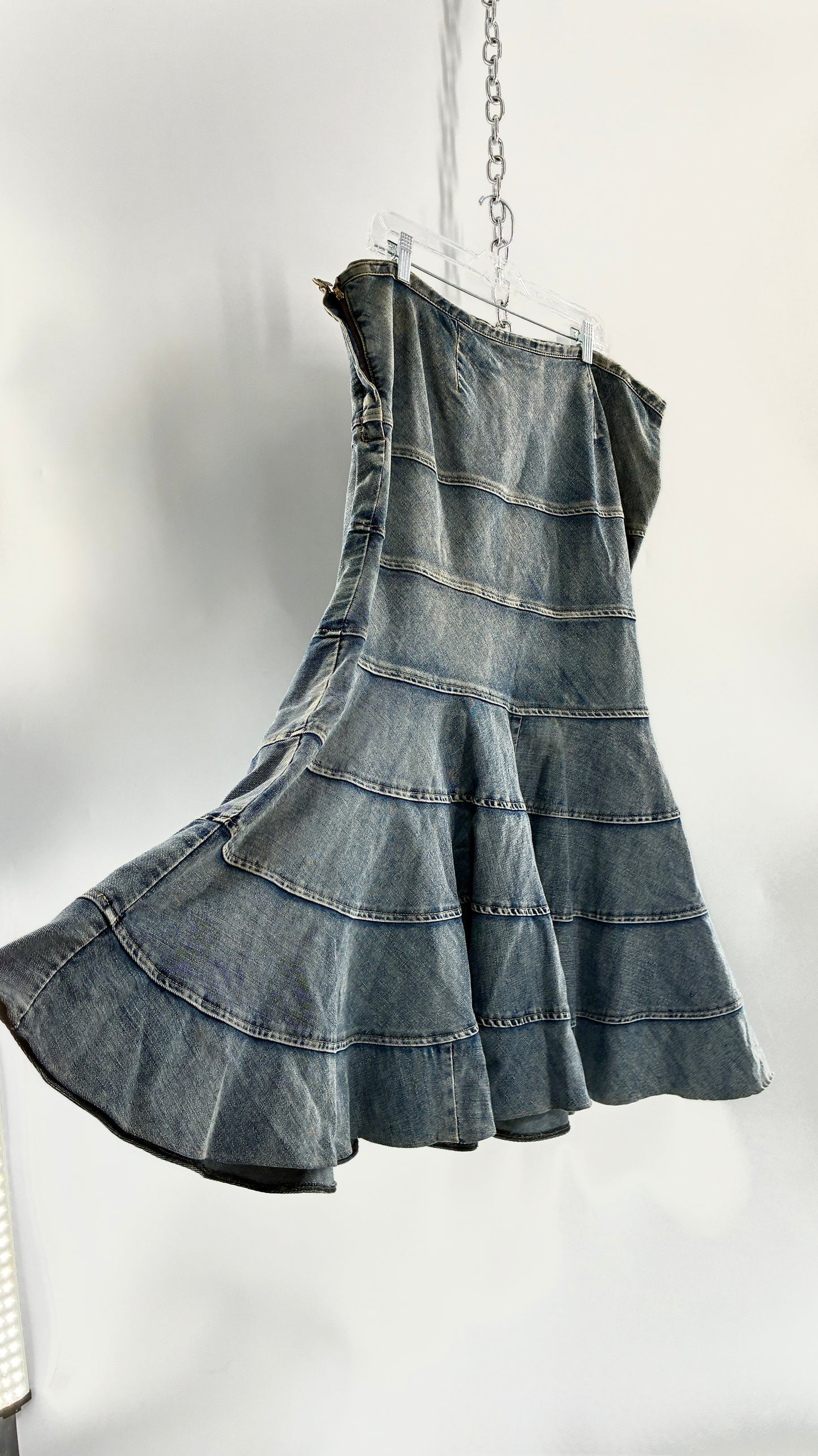 Vintage JEANOLOGY Tiered Denim Skirt with Fading and Stone Wash (16W)