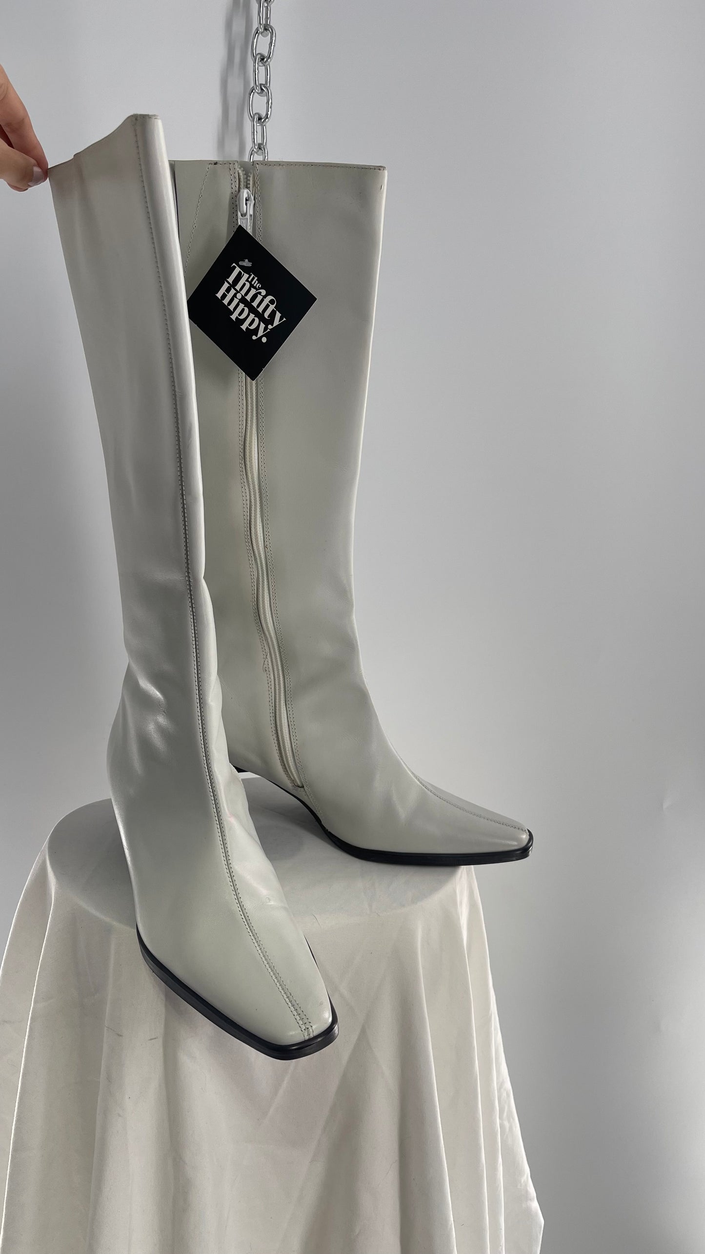 Vintage TRIBECA STUDIO White Leather Pointed Toe Tall Boot (8)