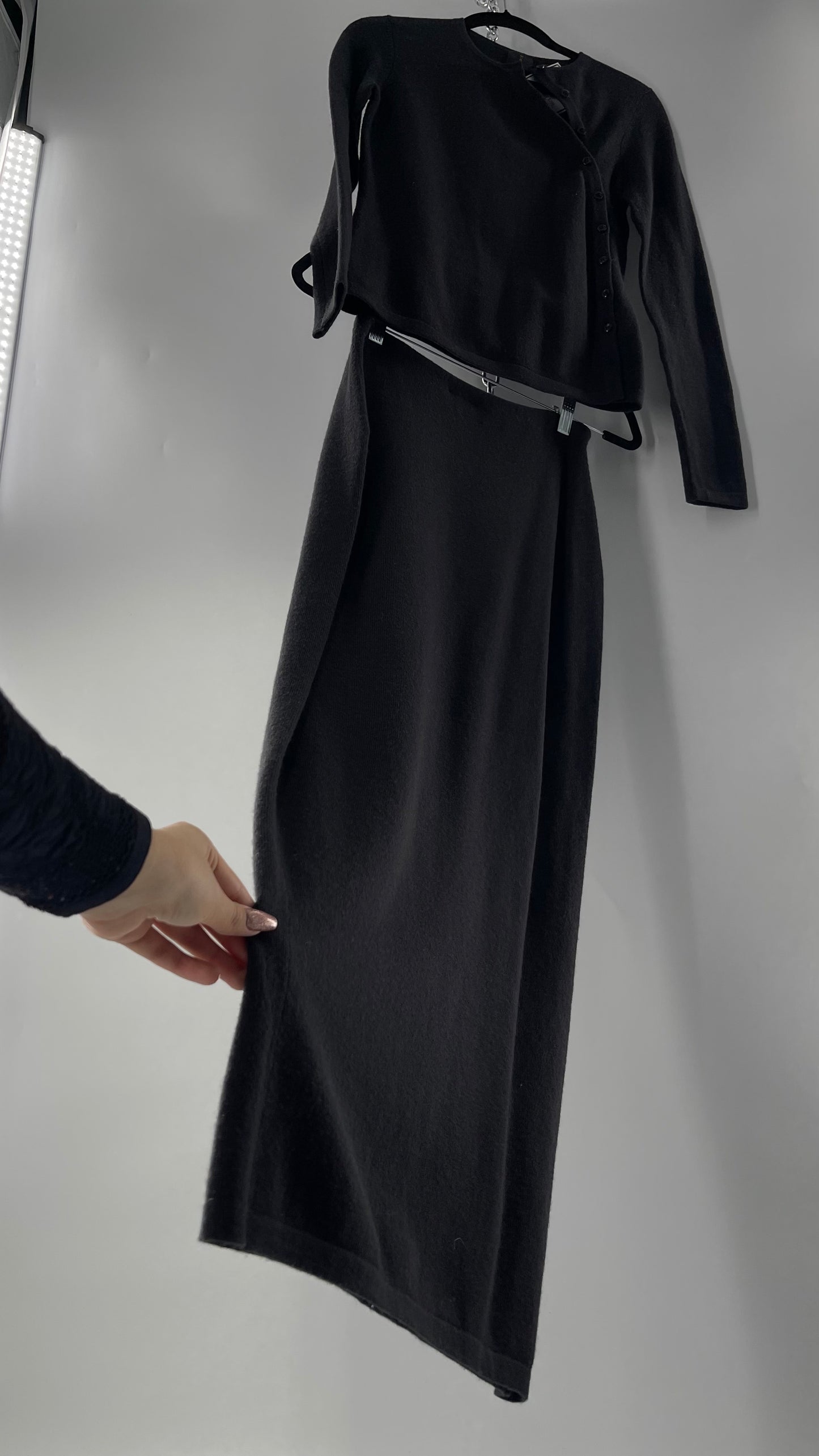 Vintage MAGASCHONI 80% Wool and 20% Spandex Black Button Front Long Sleeve and Midi Skirt (XS)