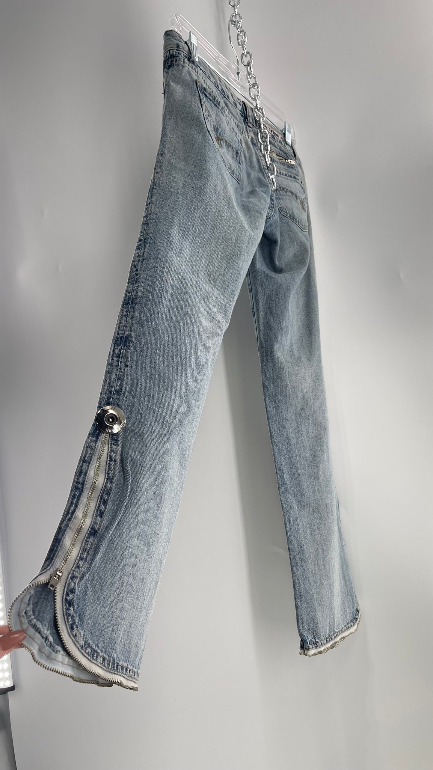 Vintage New Trips Light Wash Kick Flare Jeans with Zipper Hem Detail, V Waistline and Oversized Metal Buttons (40)