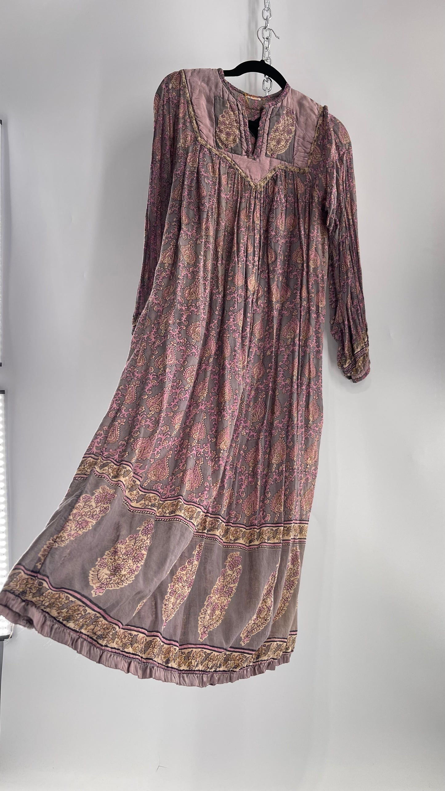 Vintage 1970s Handmade Dusty Purple Full Length Dress with Paisley Pattern and Quilted Neckline (Small)