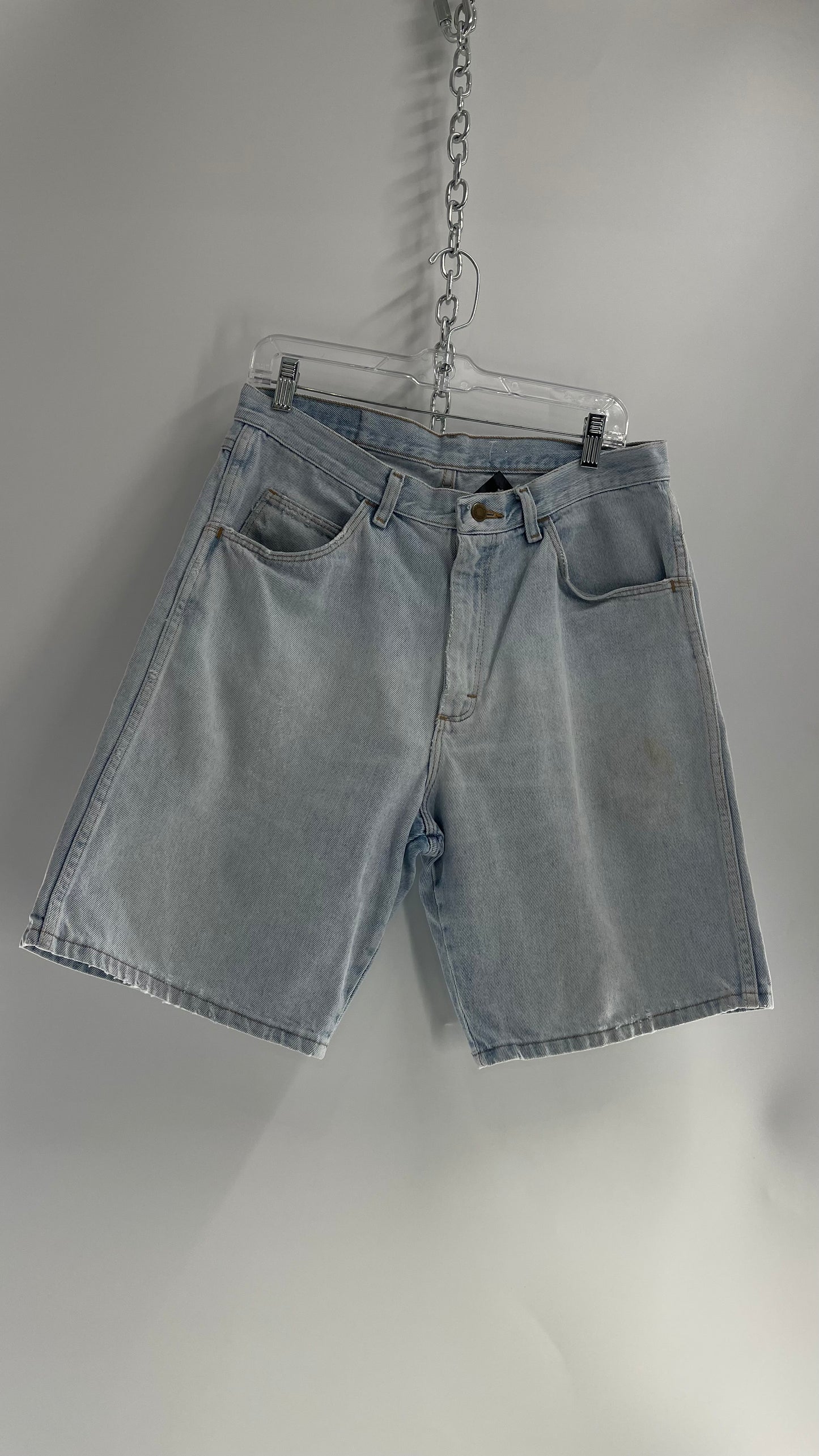 Vintage 1990s Light Wash Wrangler Bermuda Shorts (33)