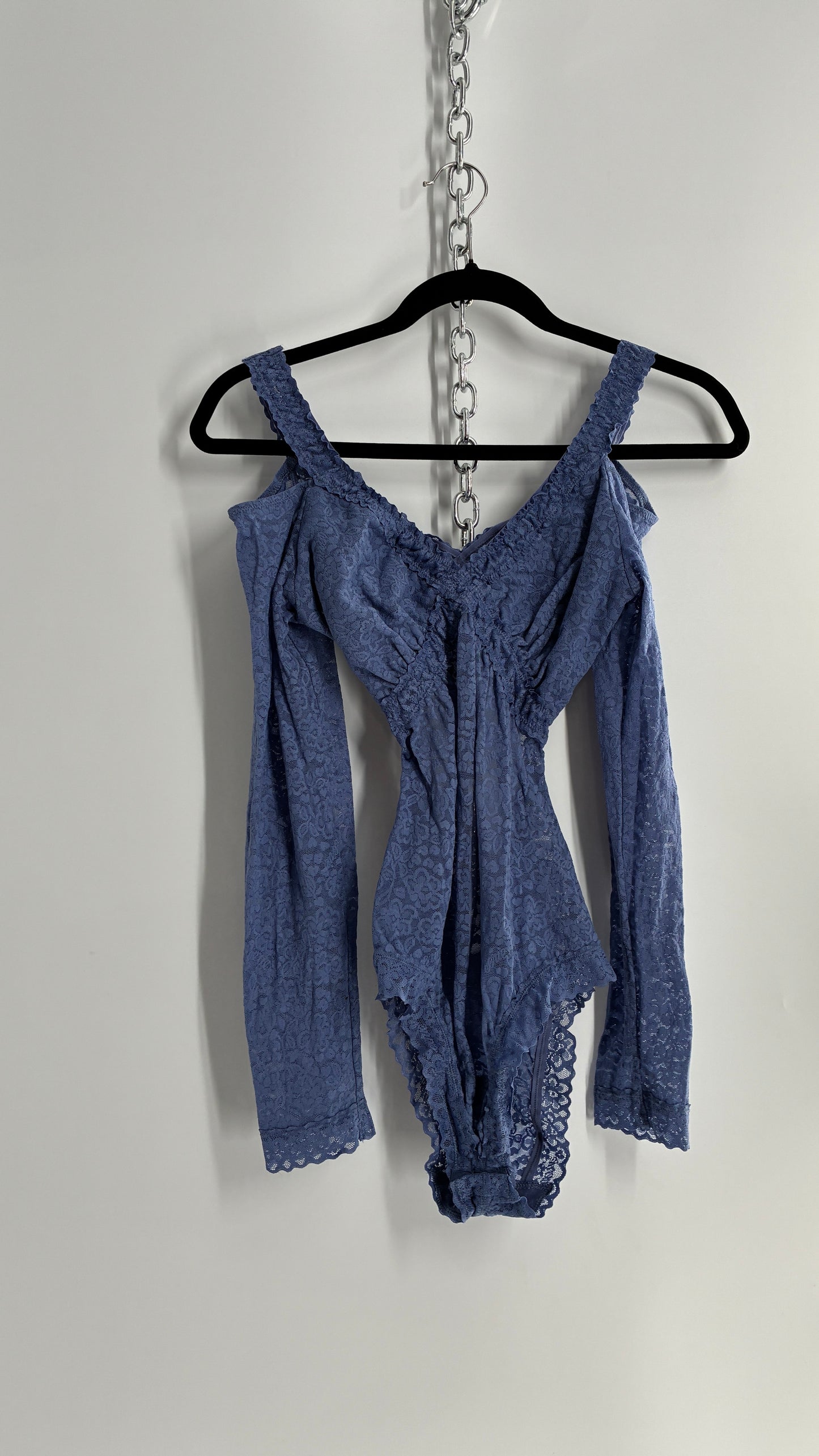 AERIE Periwinkle Blue Long Sleeve Cold Shoulder Open Back Lace Bodysuit (Large)