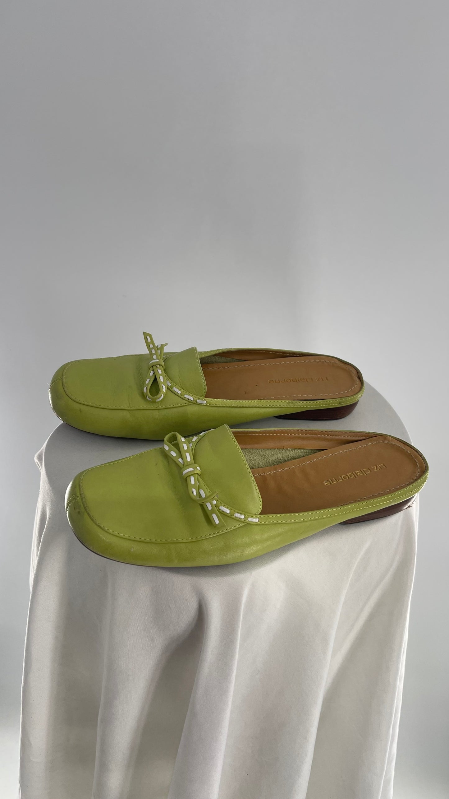 Vintage Liz Claiborne Green Leather Bow Front Slip Ons (8.5)