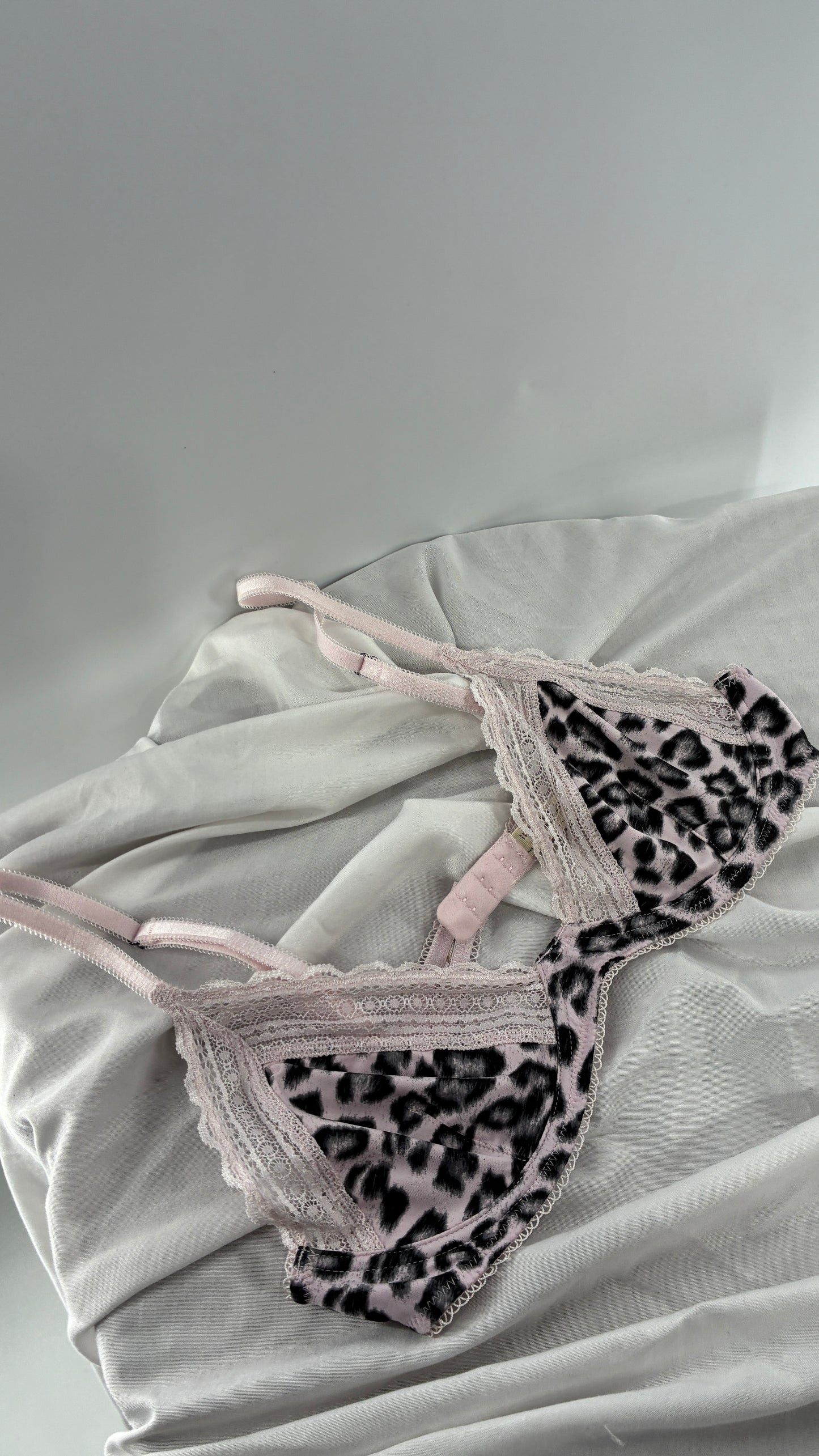 Intimately Free People Leopard Printed Graphic Lace Underwire Bra (34C)