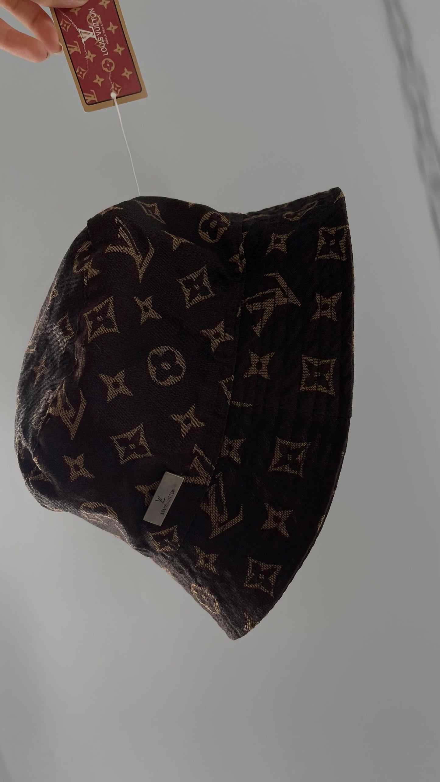 Unauthenticated Louis Vuitton Brown Monogram Bucket Hat