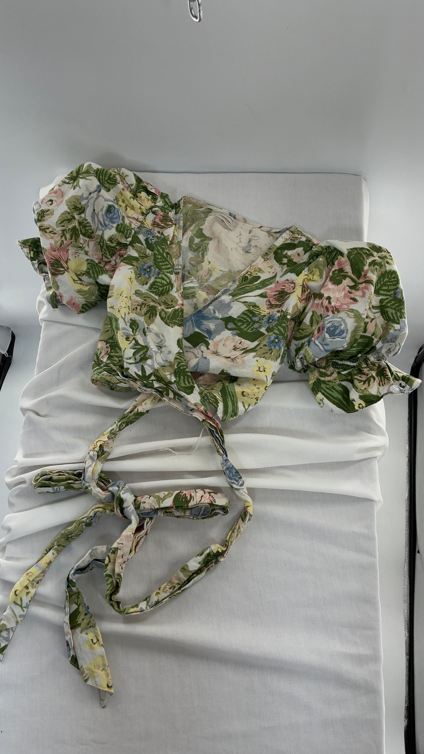 Urban Outfitters Pastel Florals Tie Around Crop with Exaggerated Puff Sleeves  (Medium)