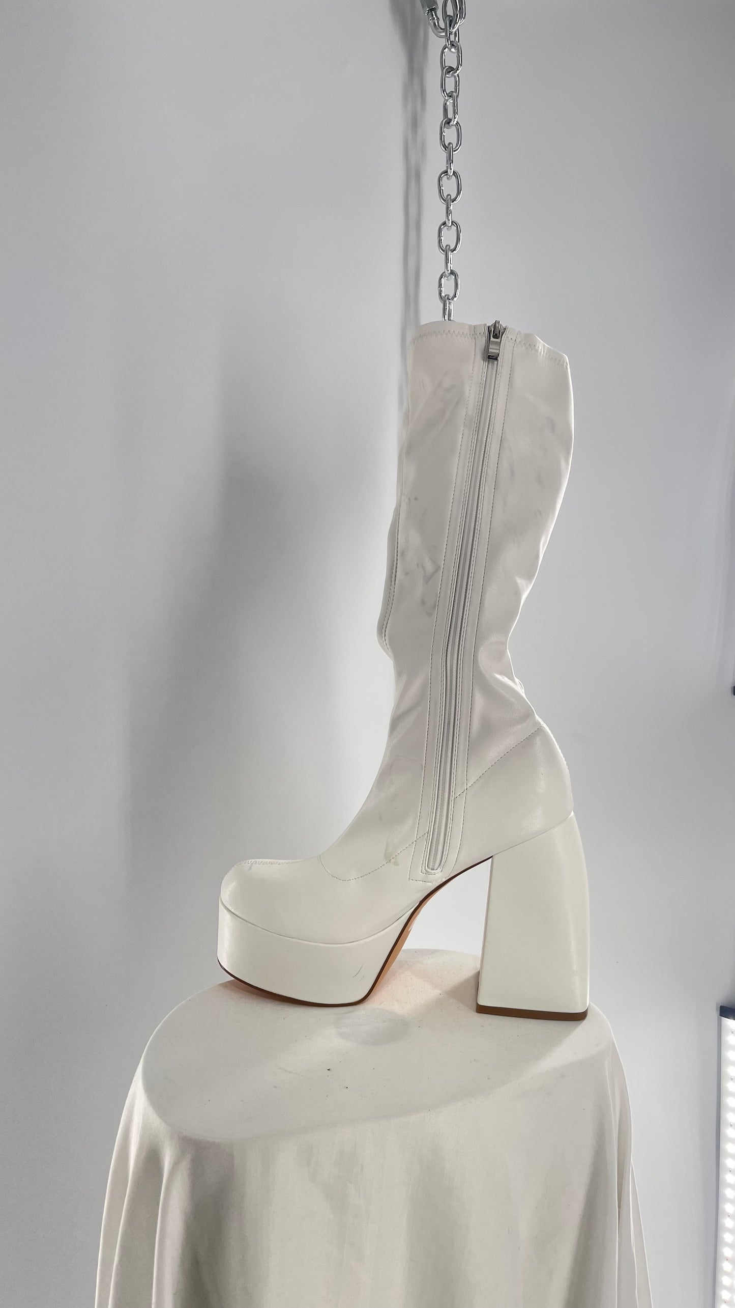 Liliana White Platform Gogo Knee High Boots (7.5)