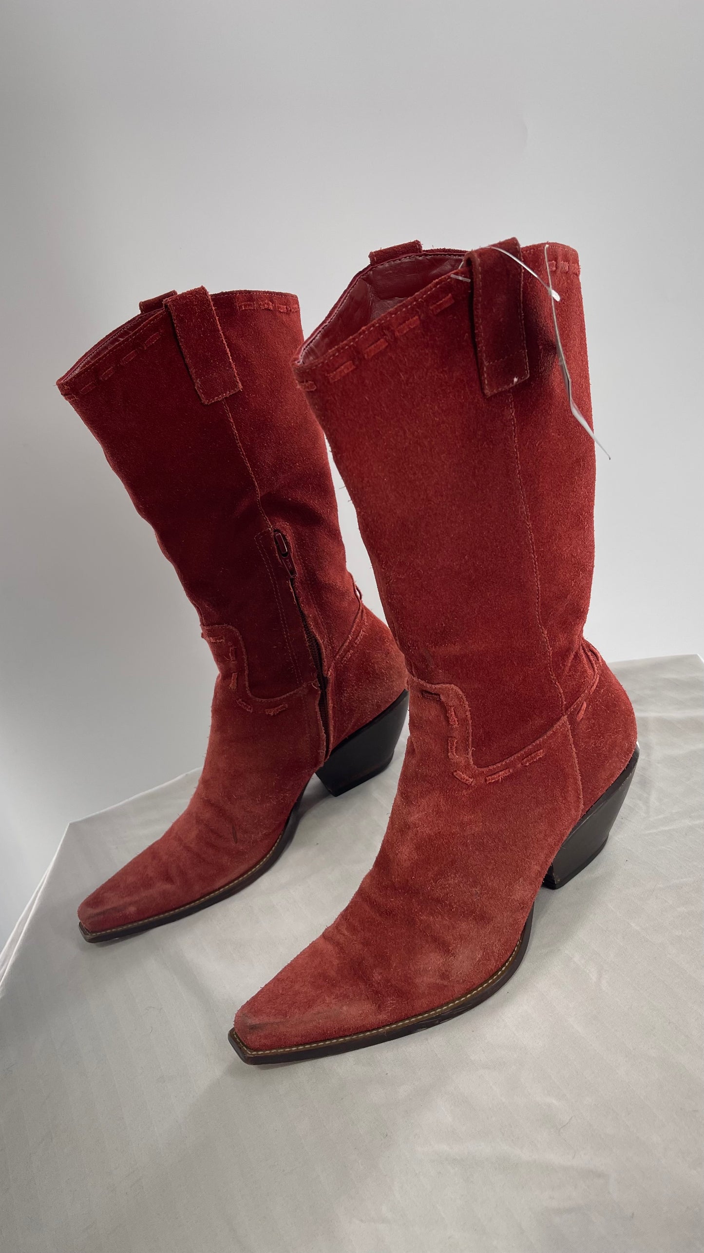 Vintage BCBG Red/Burnt Orange Pointed Toe Cowboy Boots (7)