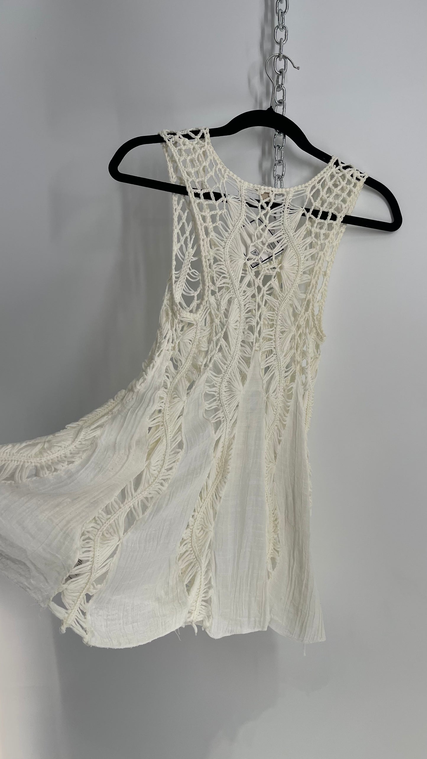 Ecoté White Tank Top with Ivory Knit Details (M)