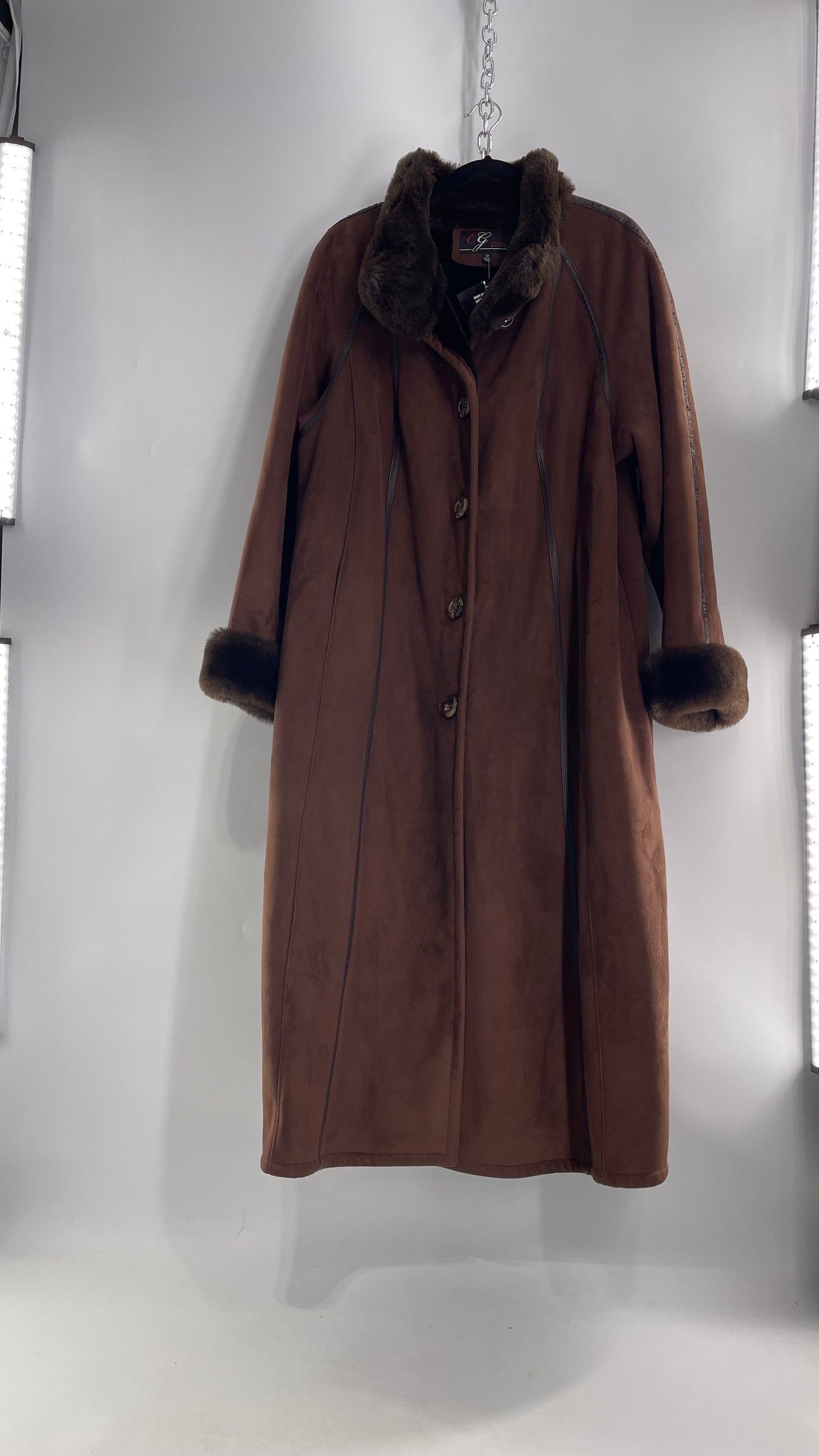 Vintage CG Collection Brown Coat with Faux Leather Piping and Faux Fur Cuffs and Collar (C)(XL)