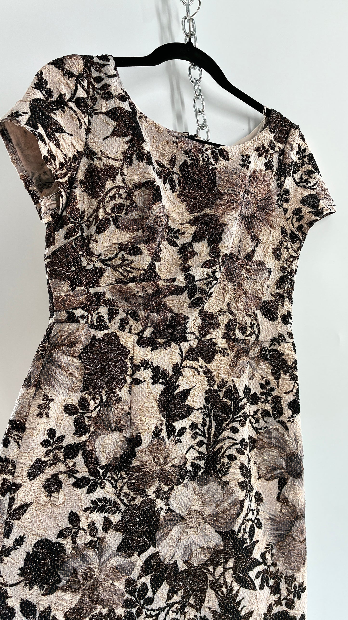 Vintage Adrianna Papell Neutral Floral Dress with Beading and Gold Sheen (6P)
