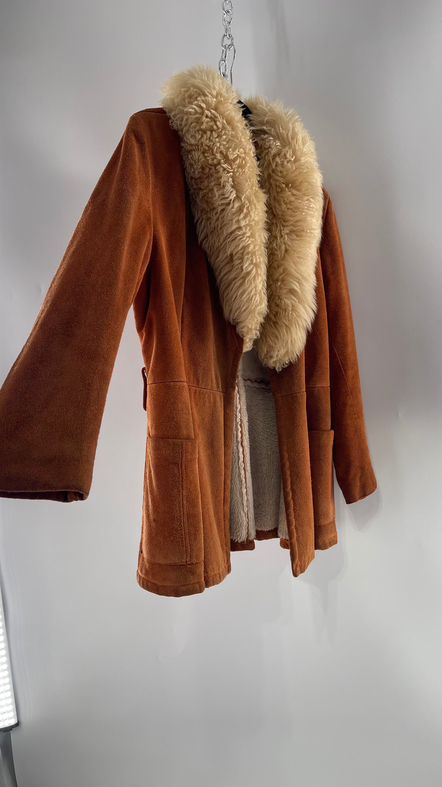 1970s Vintage Burnt Orange Suede Thick Heavy Sherpa Lined Jacket with Genuine Fur Collar (C)(Medium)