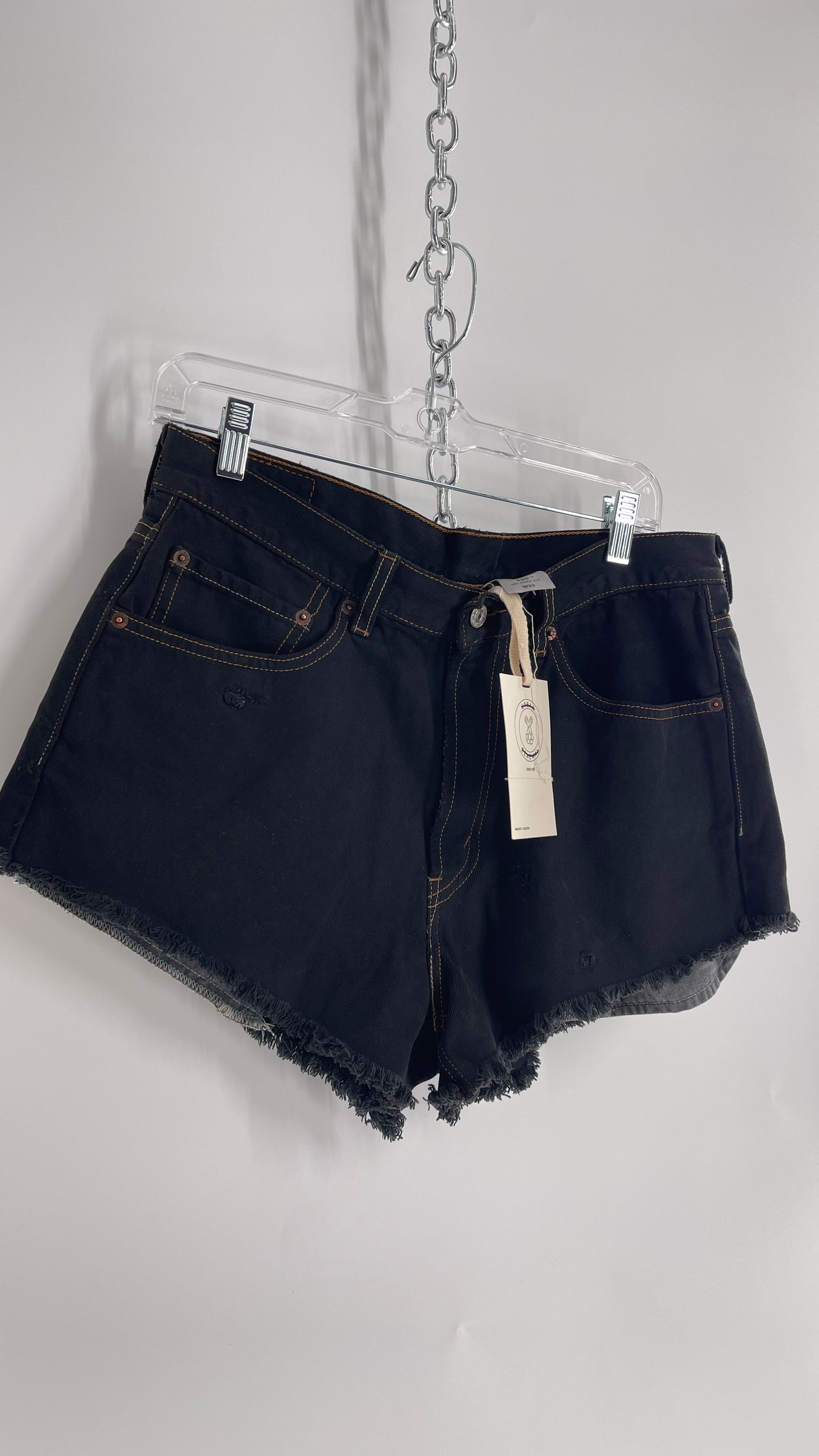 Vintage Levi 550 Distressed Dark Wash Shorts Urban Outfitters Renewal with Tags Attached (32)