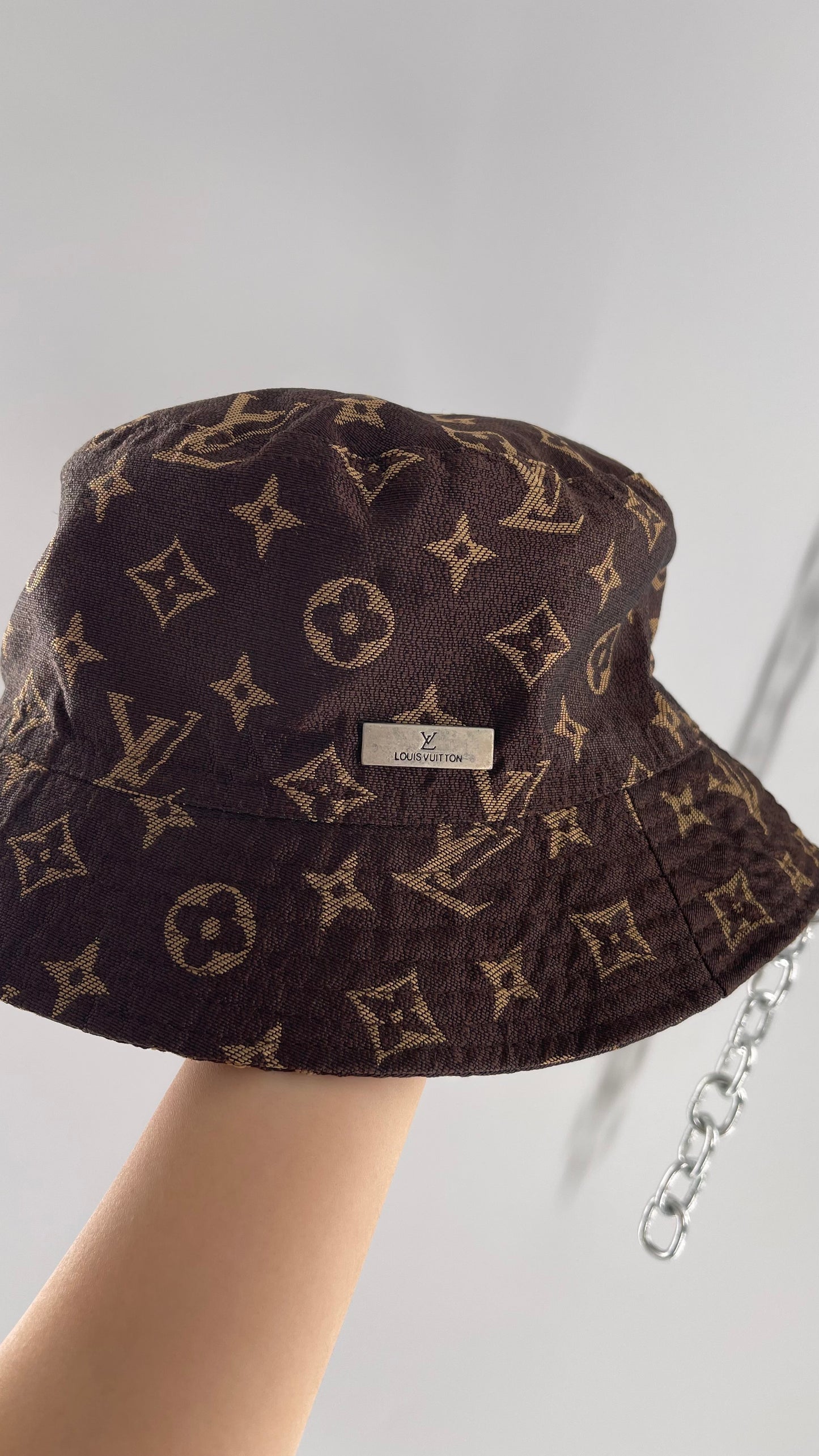 Unauthenticated Louis Vuitton Brown Monogram Bucket Hat