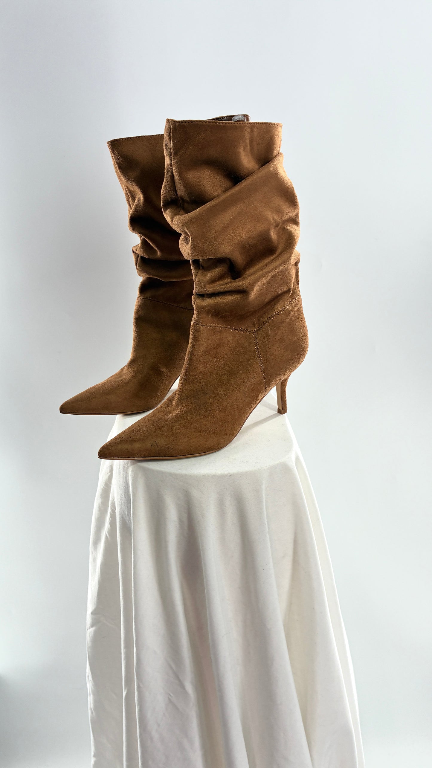 Vintage NINE WEST 1990s Scrunched Pointed Toe Boots (6.5)
