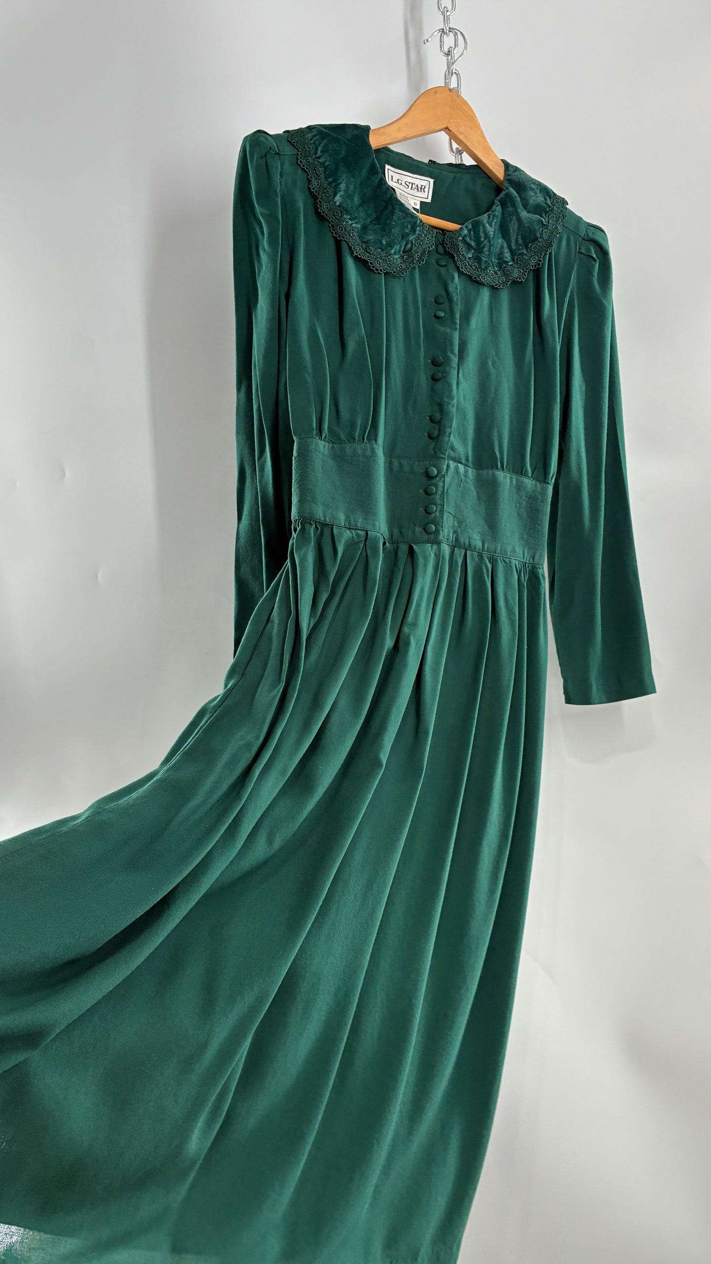 Vintage 1960s LG Star Forest Green Button Front, Velvet Collar Gown (10)