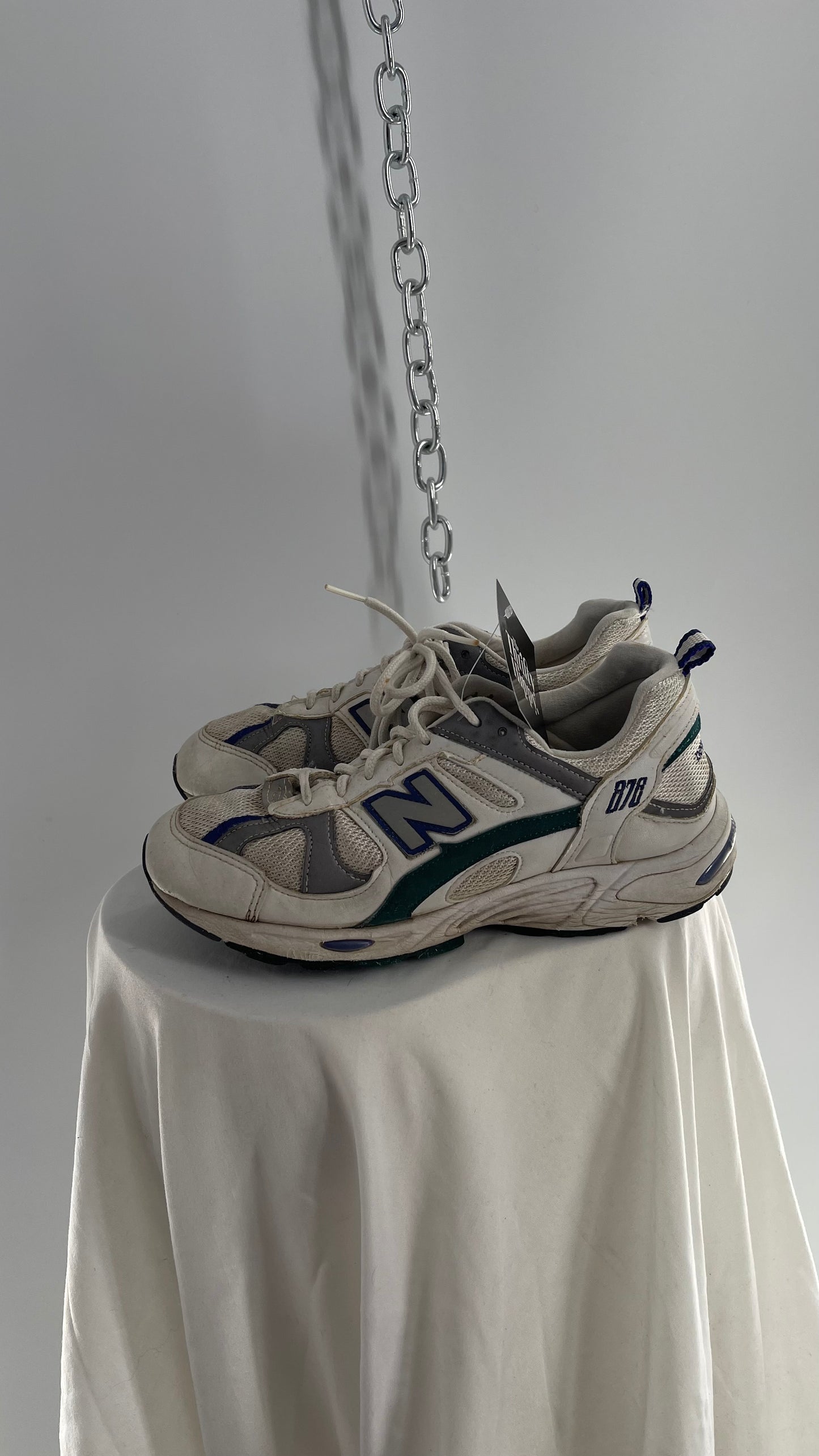 Vintage Rare New Balance Dirty/Distressed 1990s Dad Sneaker (7.5)