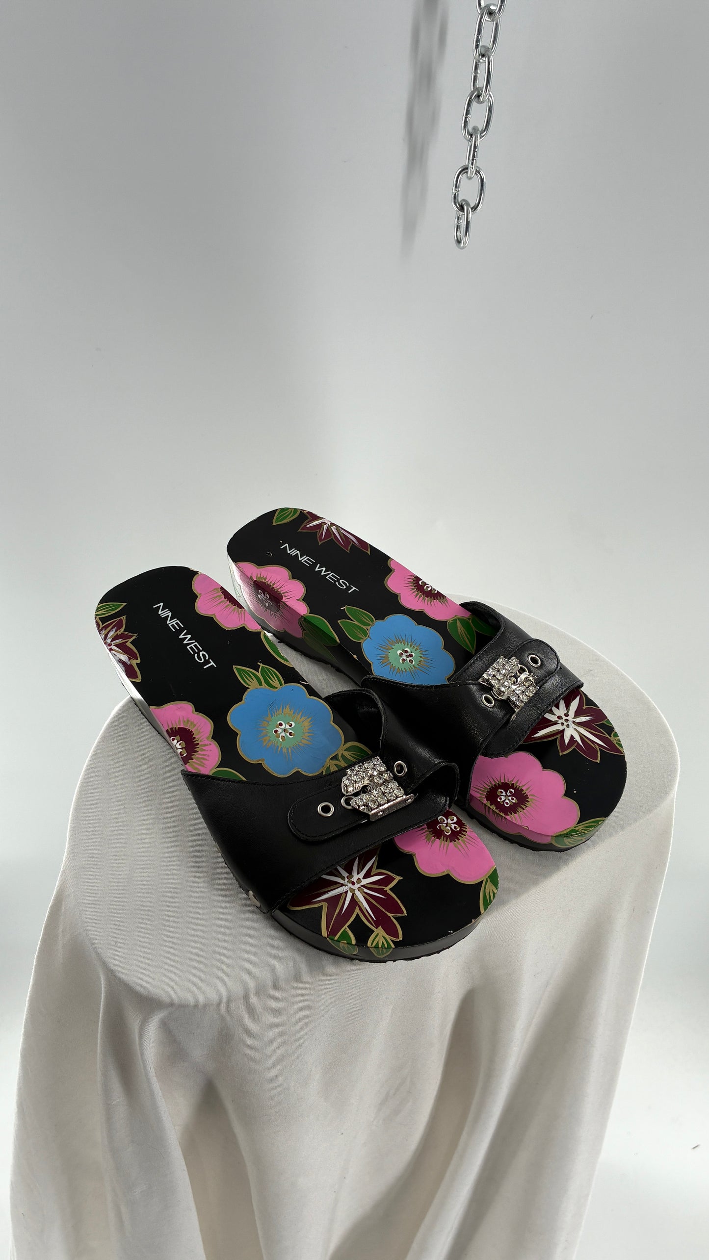 Vintage NINE WEST Black Clog Sandal with Colorful Hand Painted Flowers (7.5)
