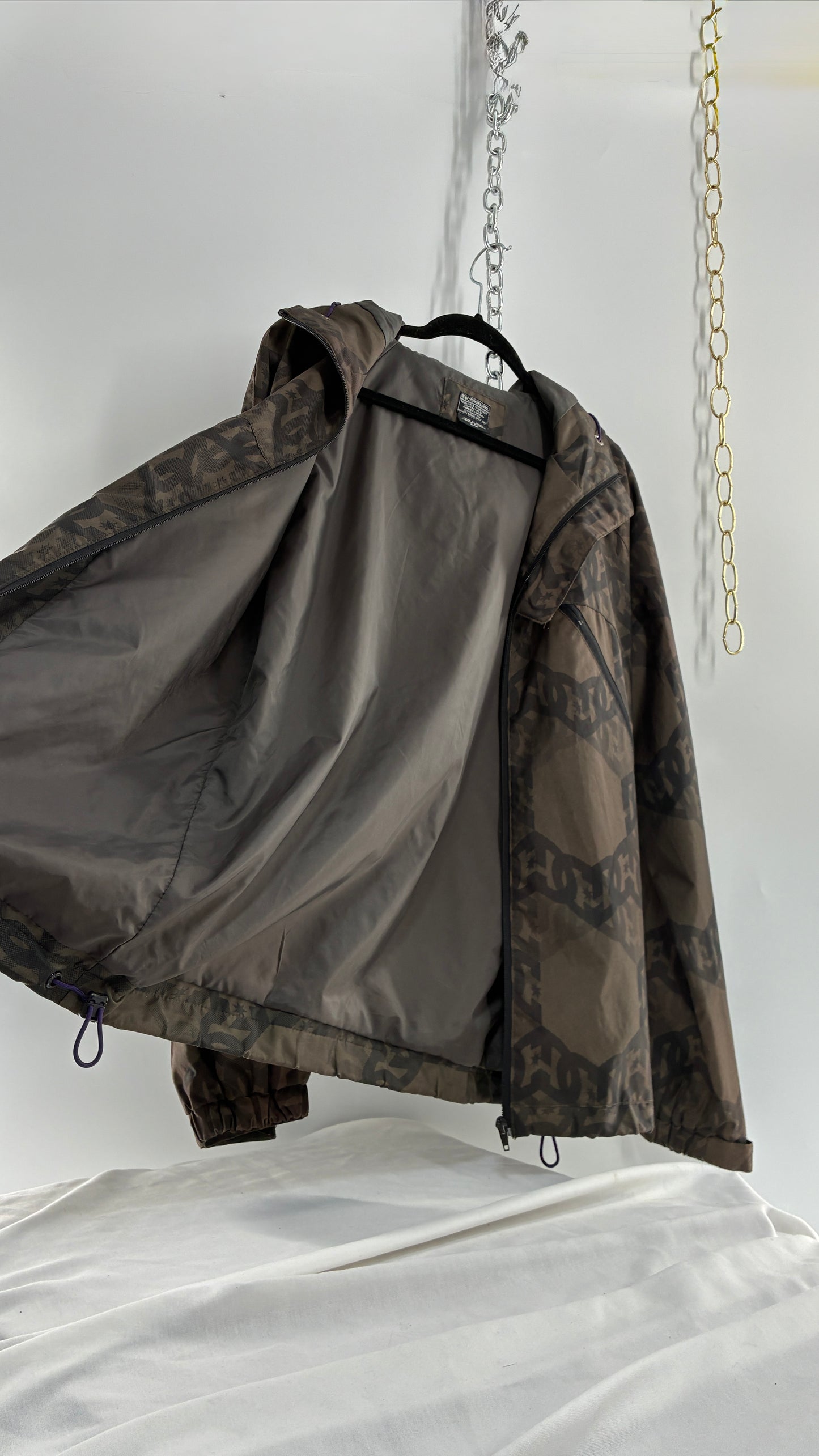 Vintage Men’s DC Olive All Over Logo Windbreaker (Medium)