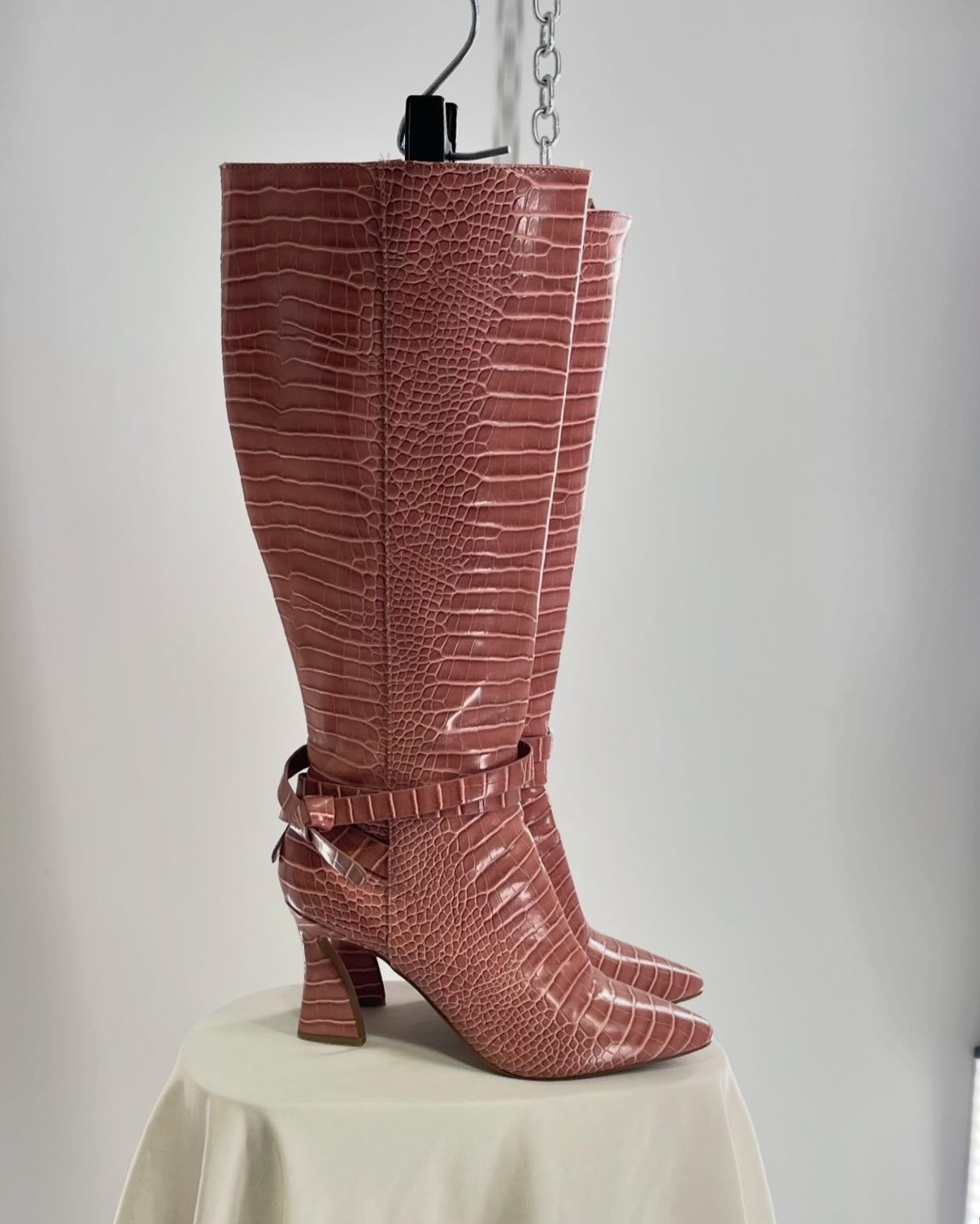 Charles David Rose Pink Crocodile Embossed Pointed Toe Boots (7)