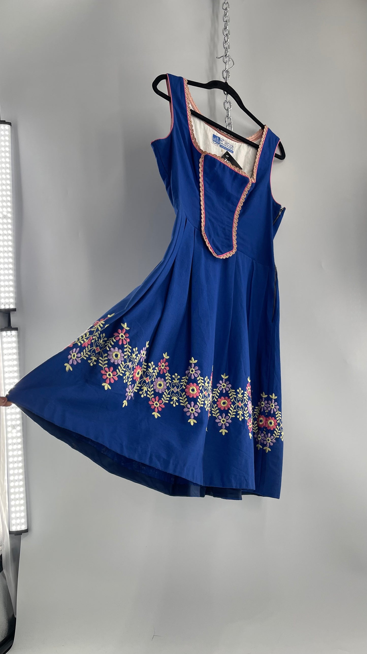 Vintage 1970s Spitzing Modell Wilhelm Picherer Hohenkirchen Traditional German Hand Embroidered Royal Blue Dress (M)