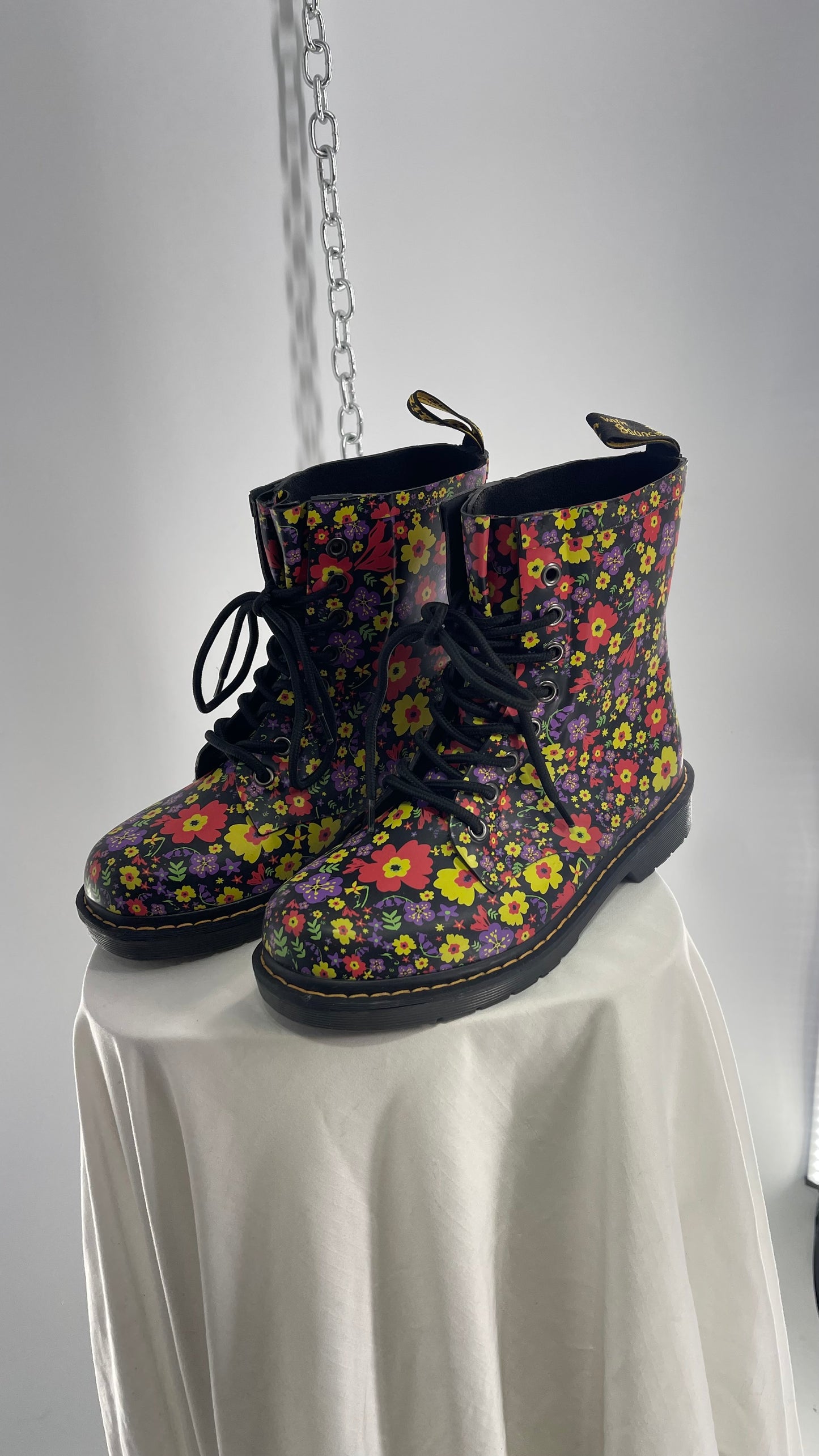 Doctor Martens Flower Printed Rubber Boots (9L 8M)